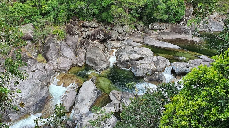 Behana Gorge trail and waterfalls — Coffee in Cairns