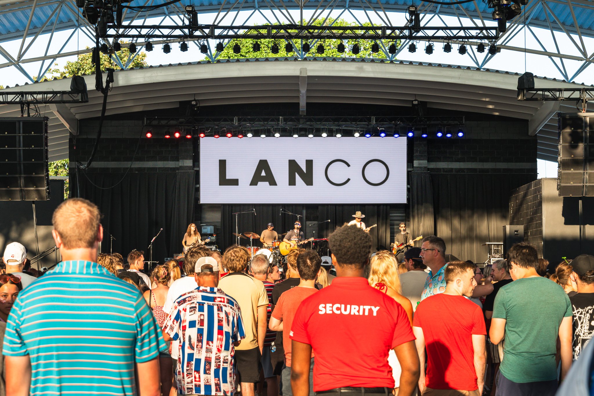 070425lancowideangle.jpg