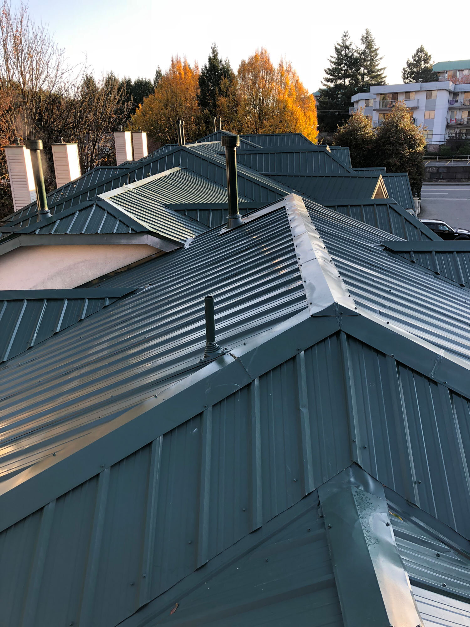 repainting-tin-roof-abbotsford12.jpg