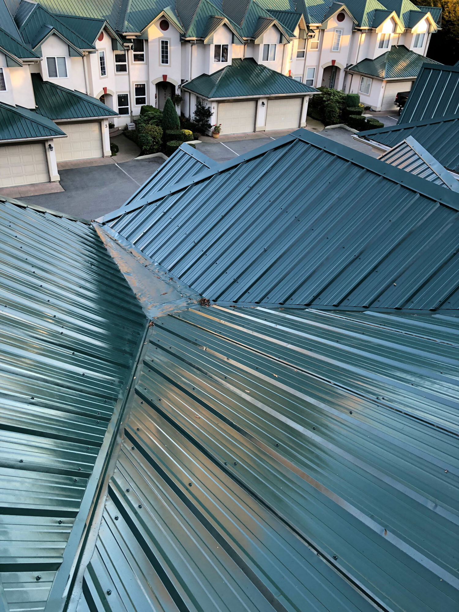 repainting-tin-roof-abbotsford22.jpg