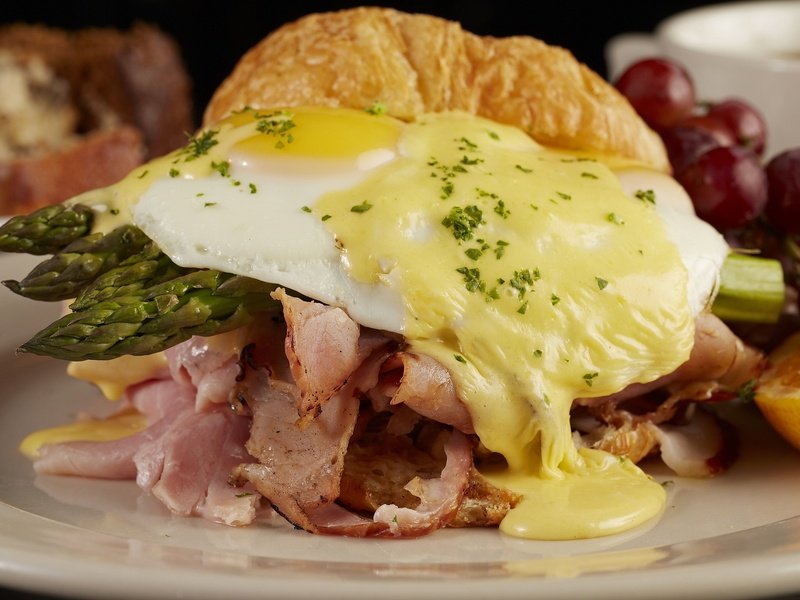 BW Breakfast French Ham Benedict[36].jpg