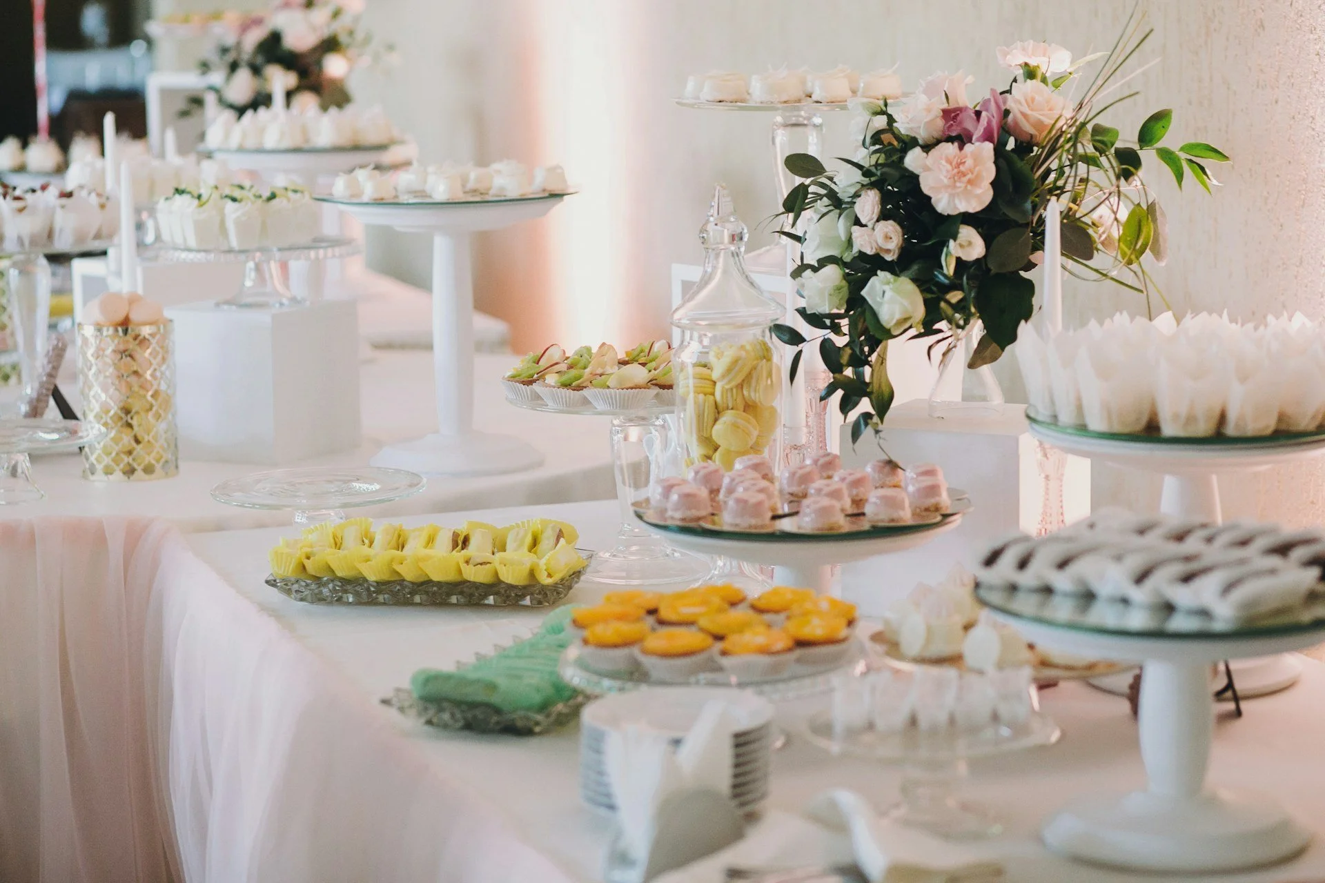 Dallas Spring Dessert Catering Checklist for Outdoor Weddings and Showers