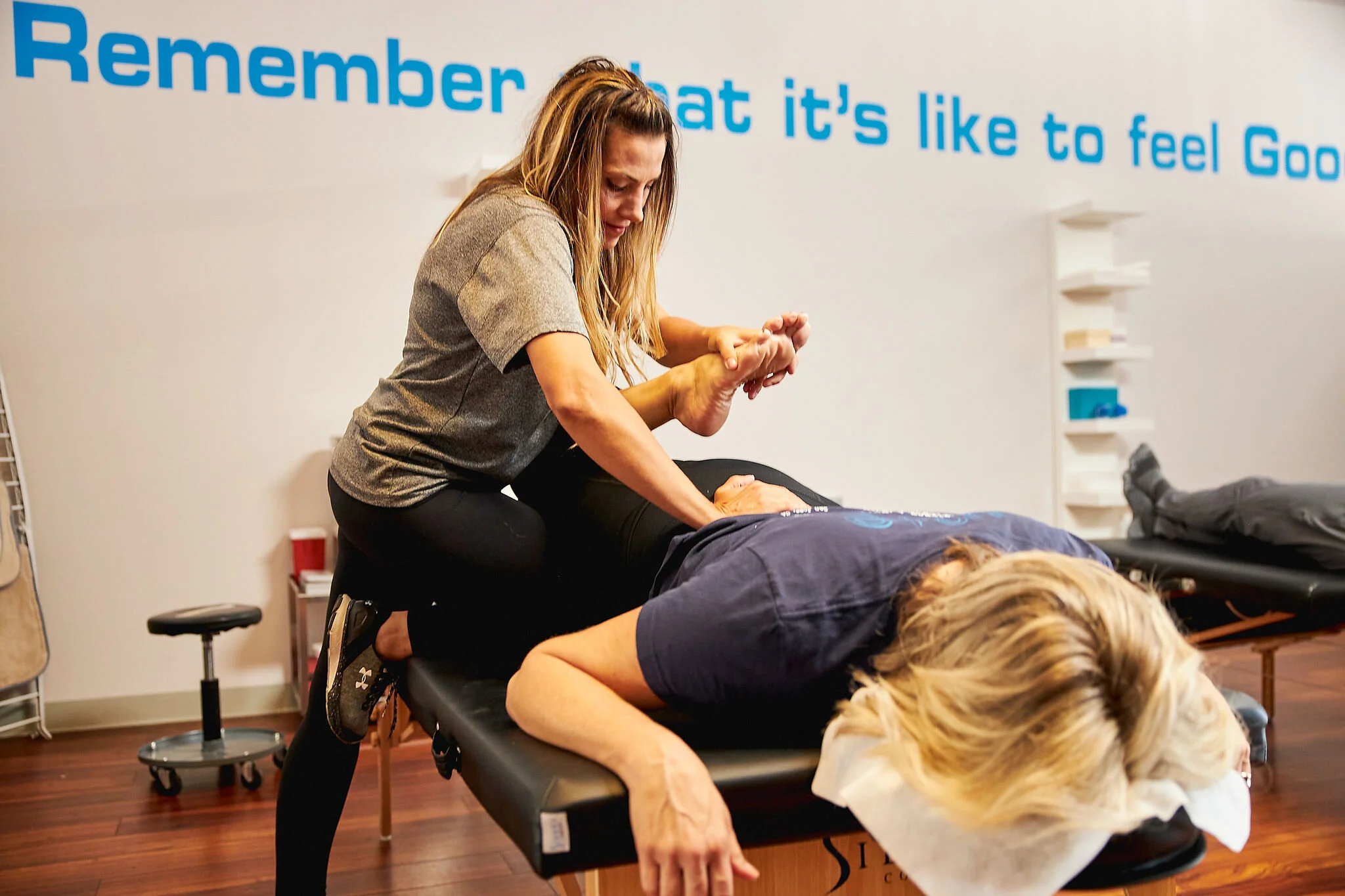 Assisted Stretching vs. Massage: Which Is Right for Tight Muscles?