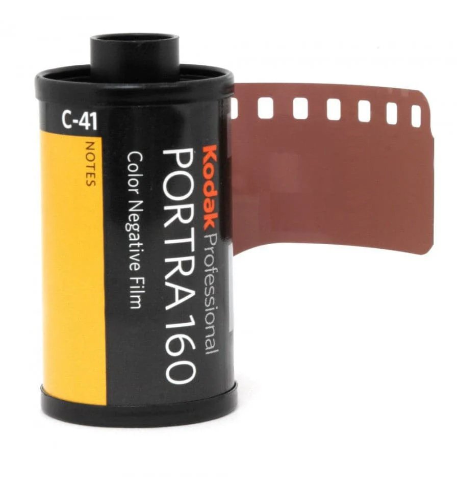 kodak-portra-160-135-36_c6088bac-9e6c-4e09-98d9-b8fbae44e5e5_1024x1024 copy.jpg