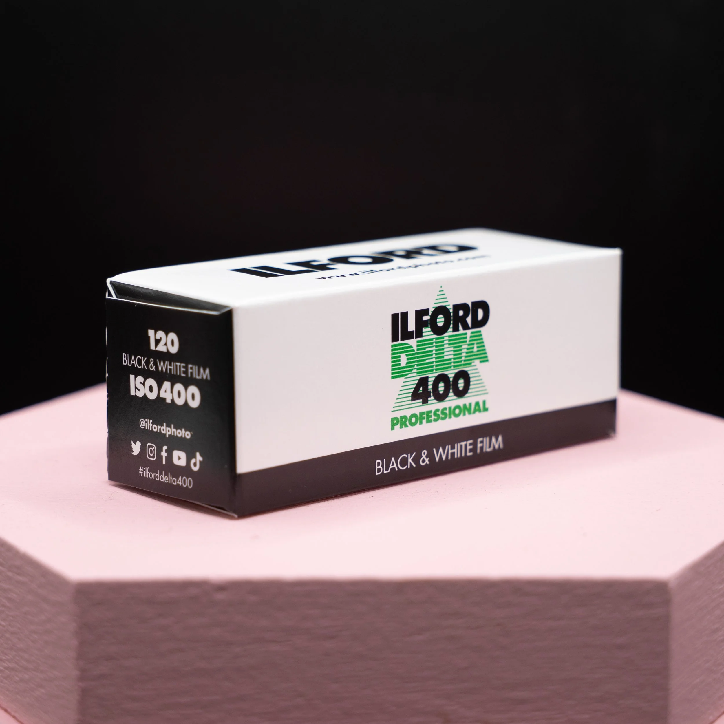 Ilford Delta 400 Professional Black and White Negative Film (120 Roll Film)