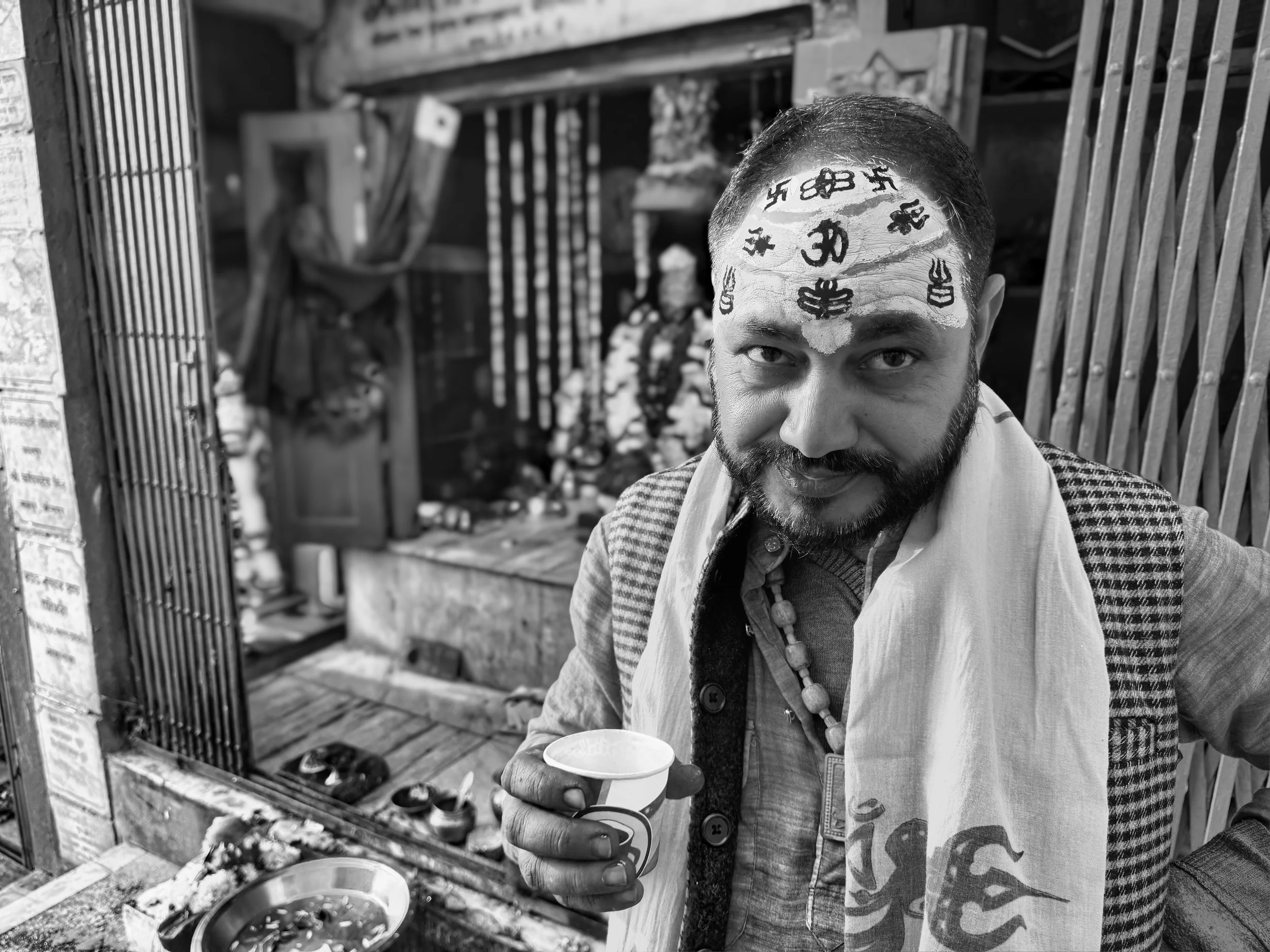 MARC_BAPTISTA_PRIEST AT DASESHWAMEDH GHAT_OCT2024.jpeg