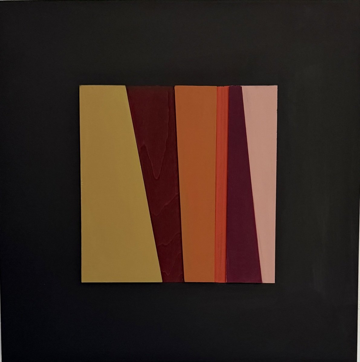 Sandra McMahon | contemplating Colour Series (dark) No 6