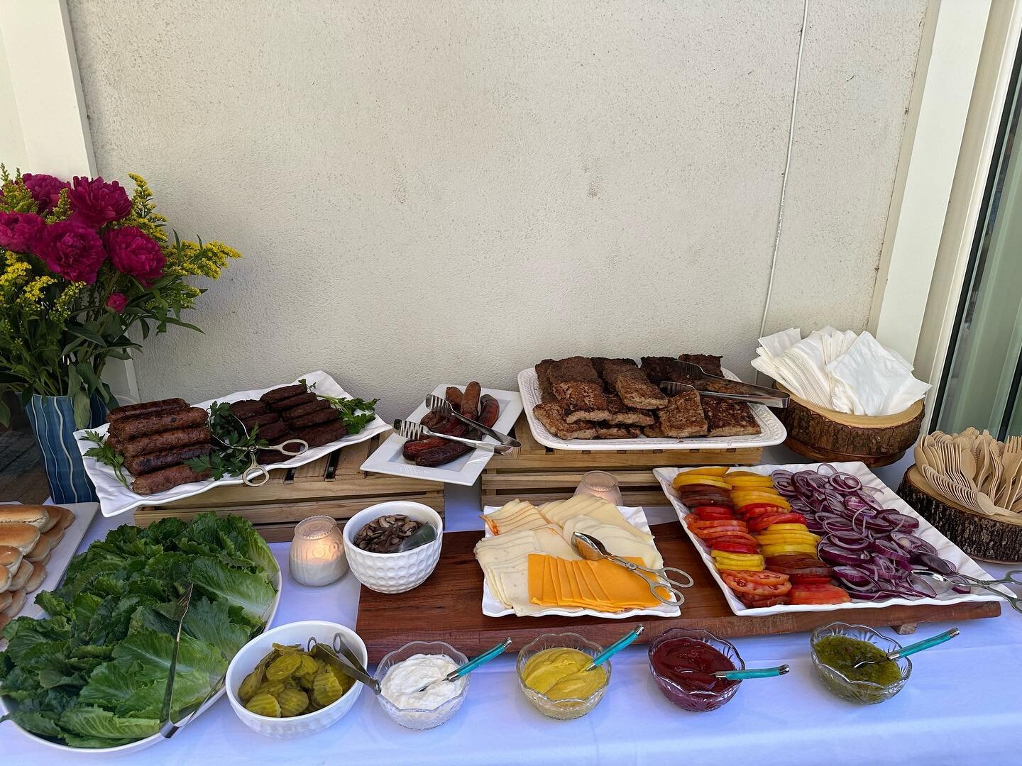 Chef Manny Catering ⭐️
We make your event a success 🤩
323 509 1707 
manny_chef@icloud.com

#privatechef #lafarmersmarket #lafood #insta #lafoodblogger #lafoodieguy #losangeles #california #usa #love 
#thesalvichef #happiness #instamood #instadaily #