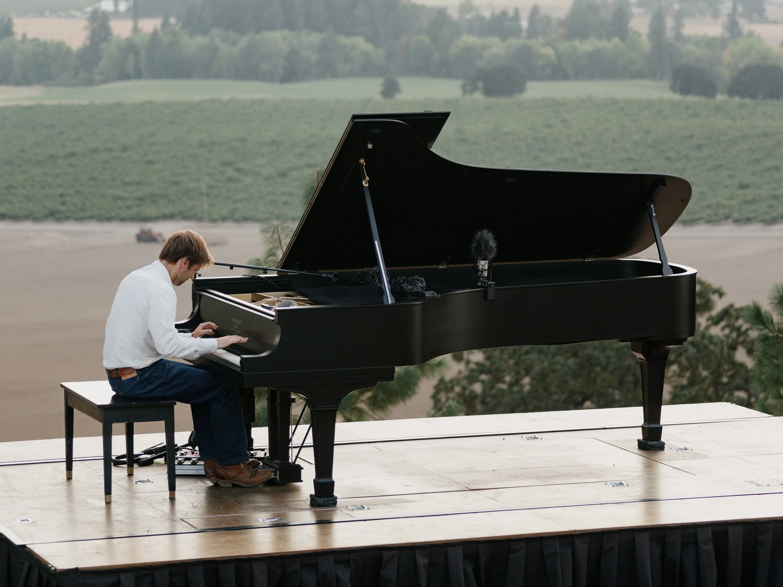 Grand piano performance outdoors
