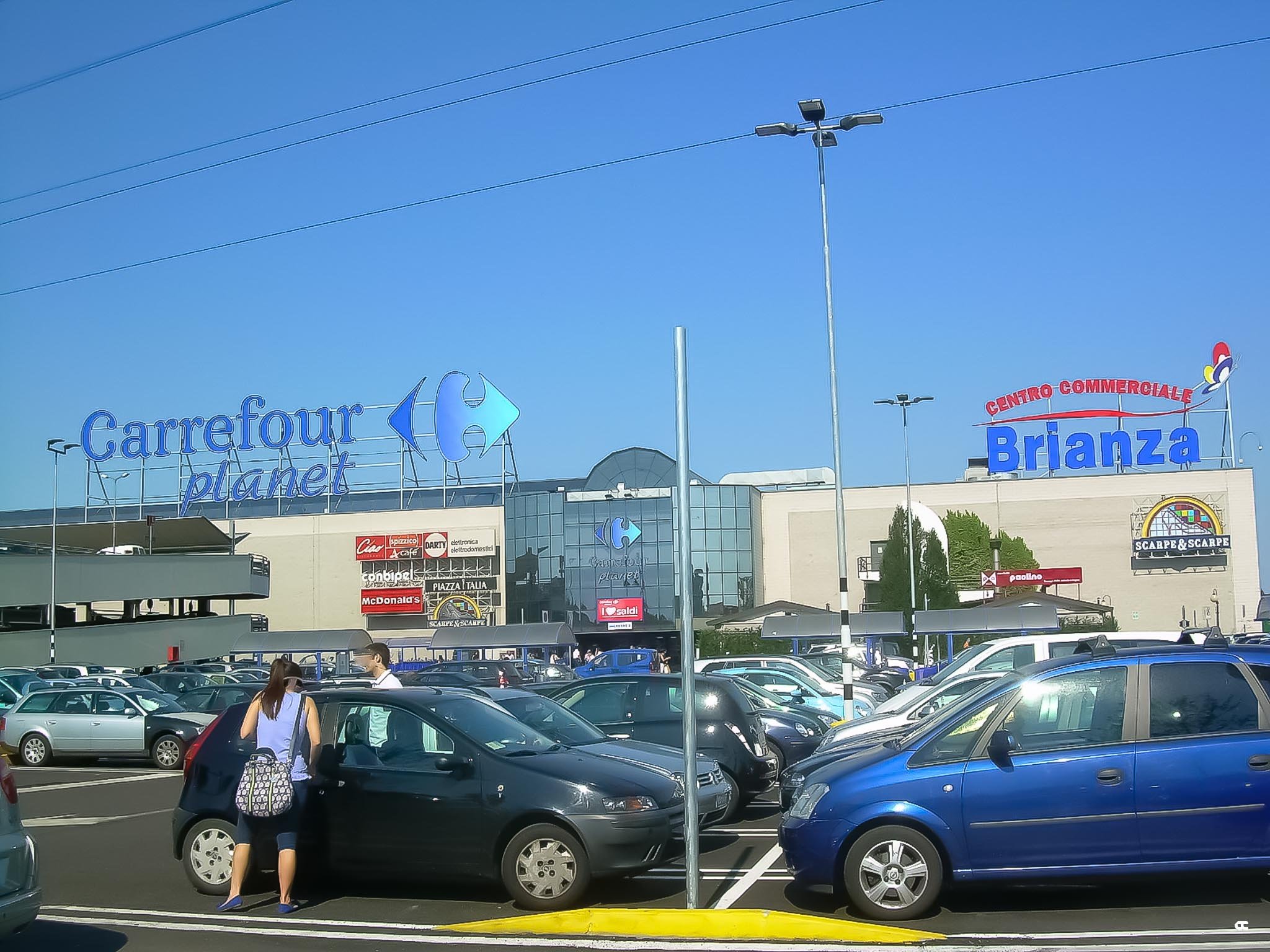 Carrefour - ipermercato format Planet - Paderno Dugnano - MI
