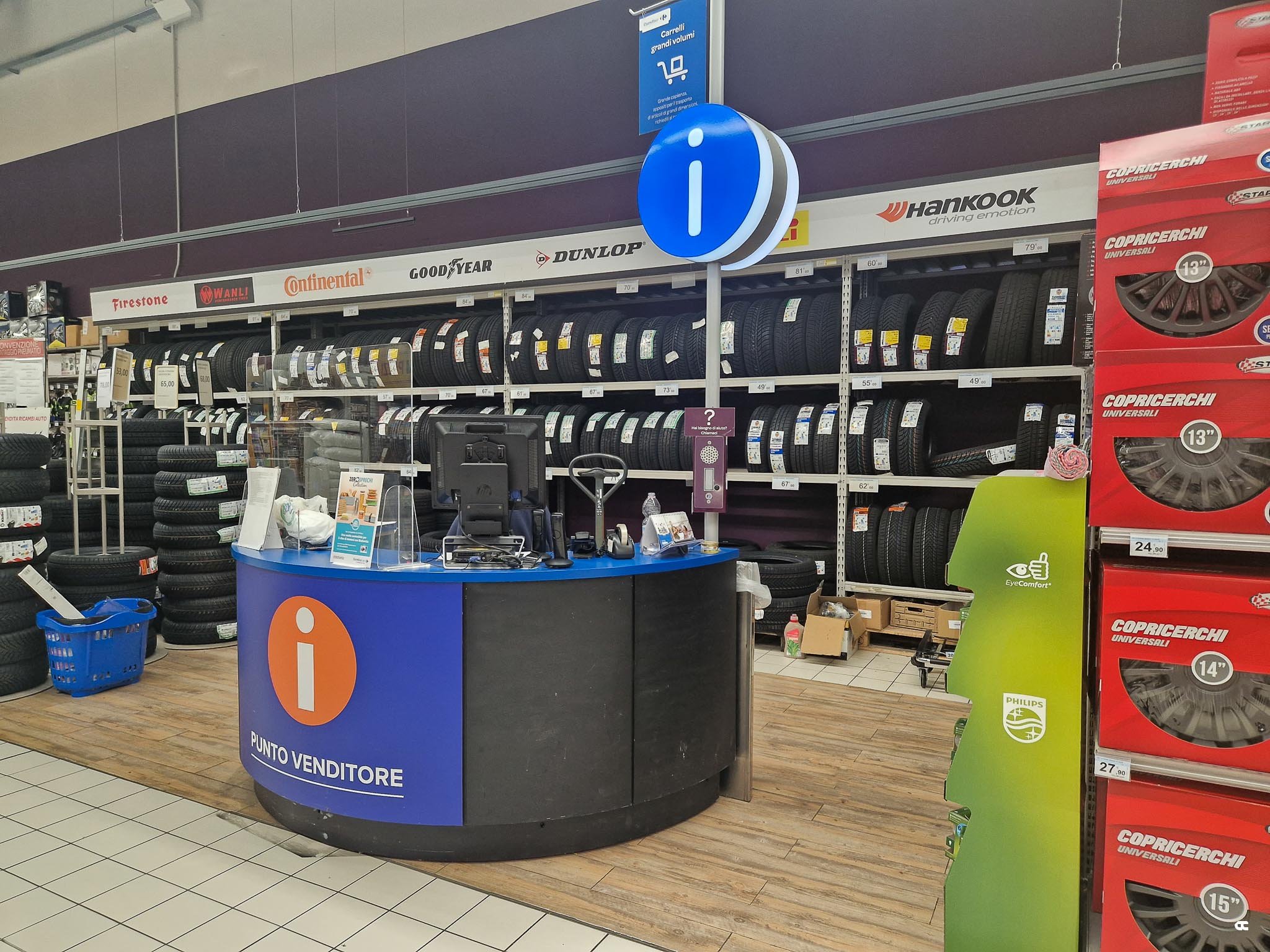 Carrefour - Ipermercato - reparto auto