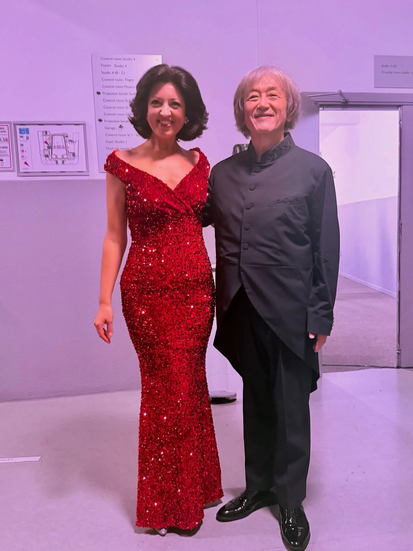 An unforgettable season opener with @brusselsphilharmonic &amp; @kazushionomusic at @flageystudios, home to Belgium&rsquo;s first ever radio &amp; TV. Backstage was full of hugs, laughter and pure opening-night buzz with gorgeous friends 🎶✨ Bravi ev