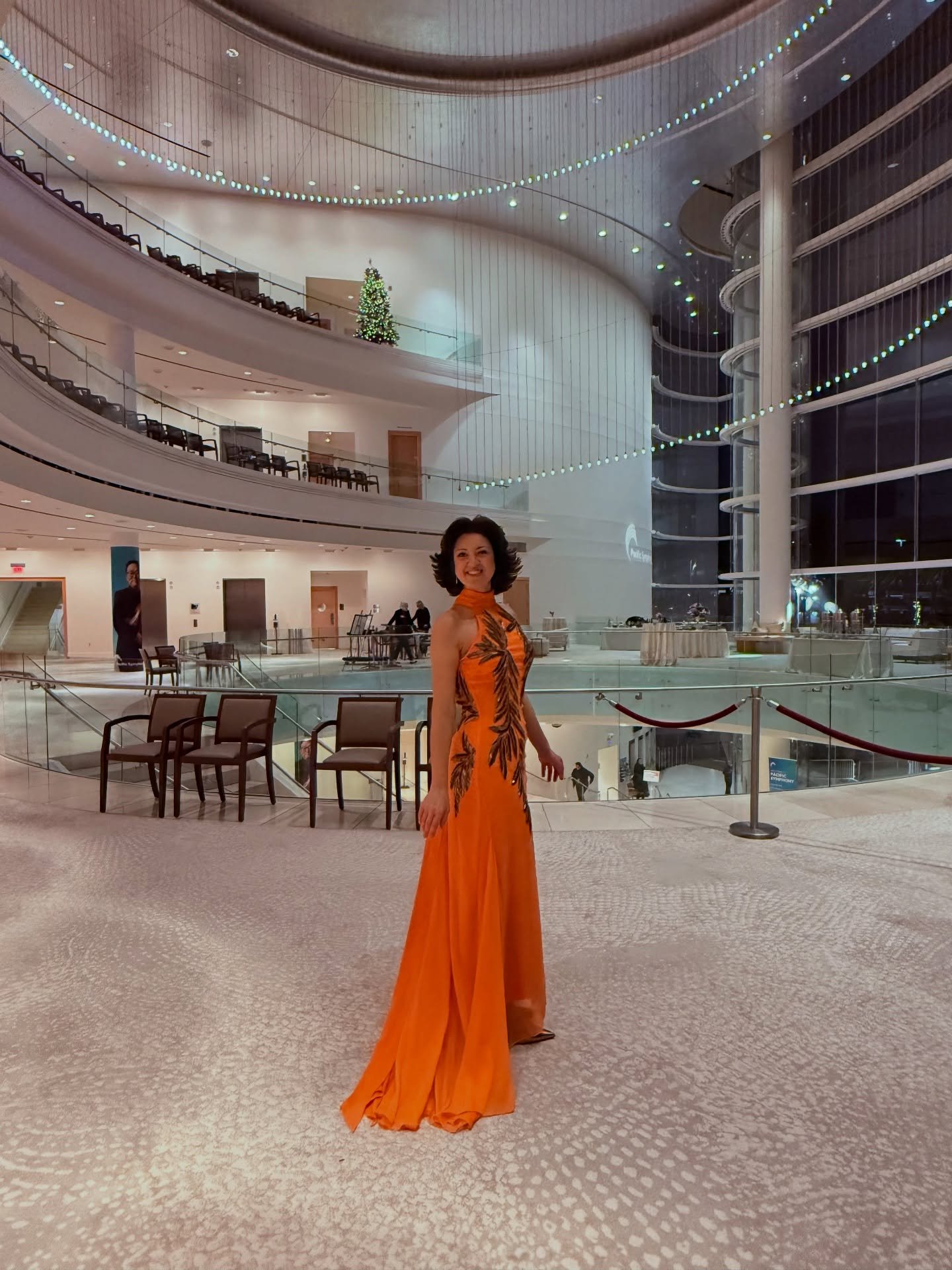 Bye bye, sunny California ☀️Three gorgeous concerts with @pacificsymphony and a last joyful coastal cycle with Tianyi 🚴&zwj;♀️💛 And look what a beautiful Romanian Orthodox Church I found near LA- a little piece of home. 🇷🇴✨ My heart is full of gr