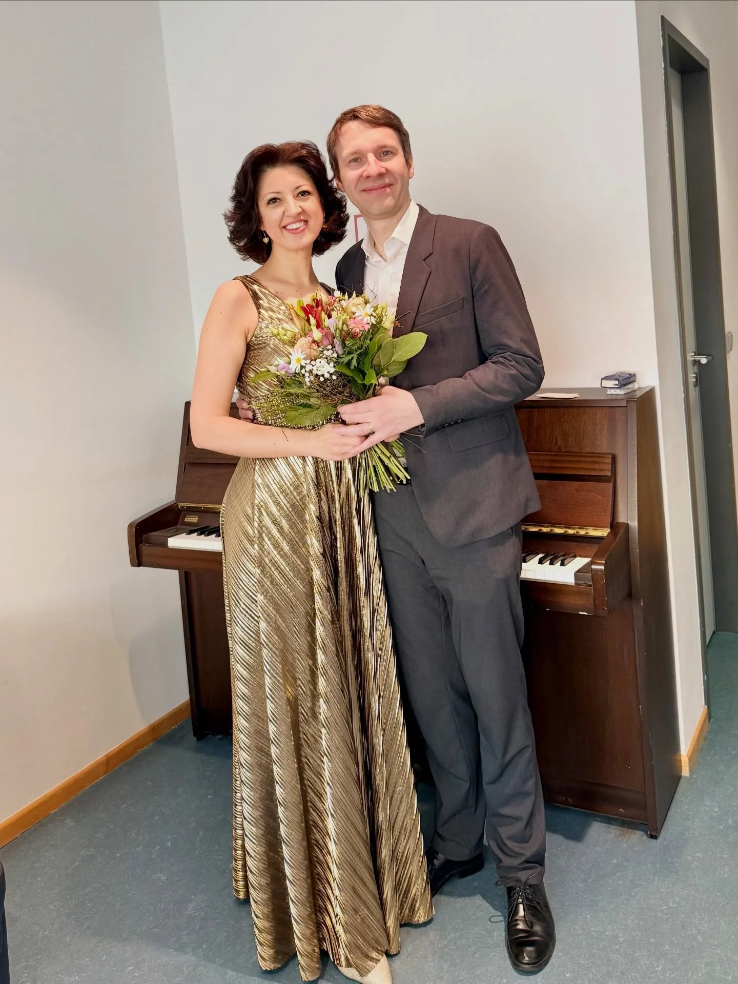 Pure happiness! 🎹✨First concert done with dearest #TianyiLu and @staatskapelle_halle 🥳 Best surprise? Hubby in the audience. My heart is full ❤️