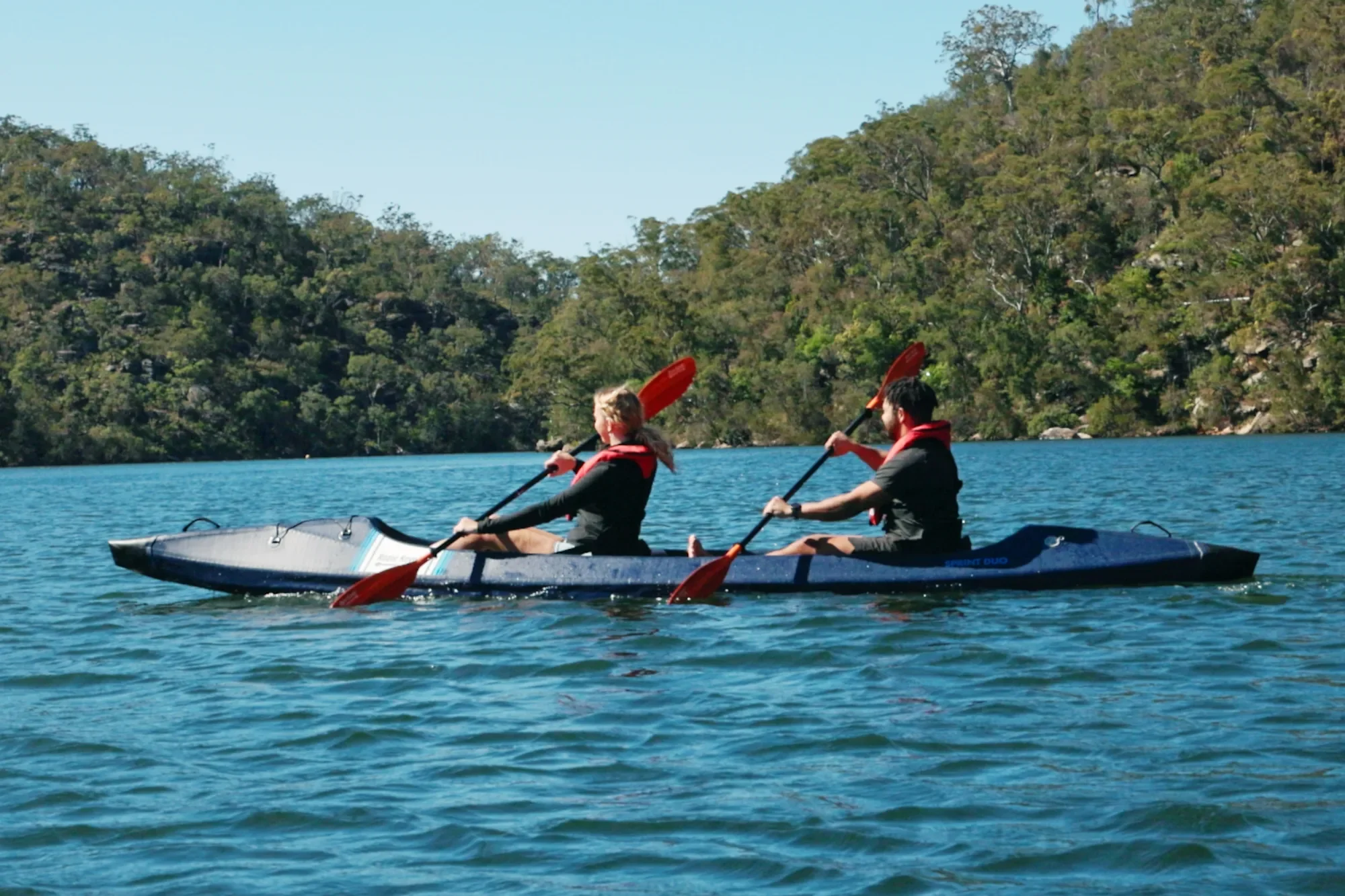 Sprint Duo - On water (side).webp