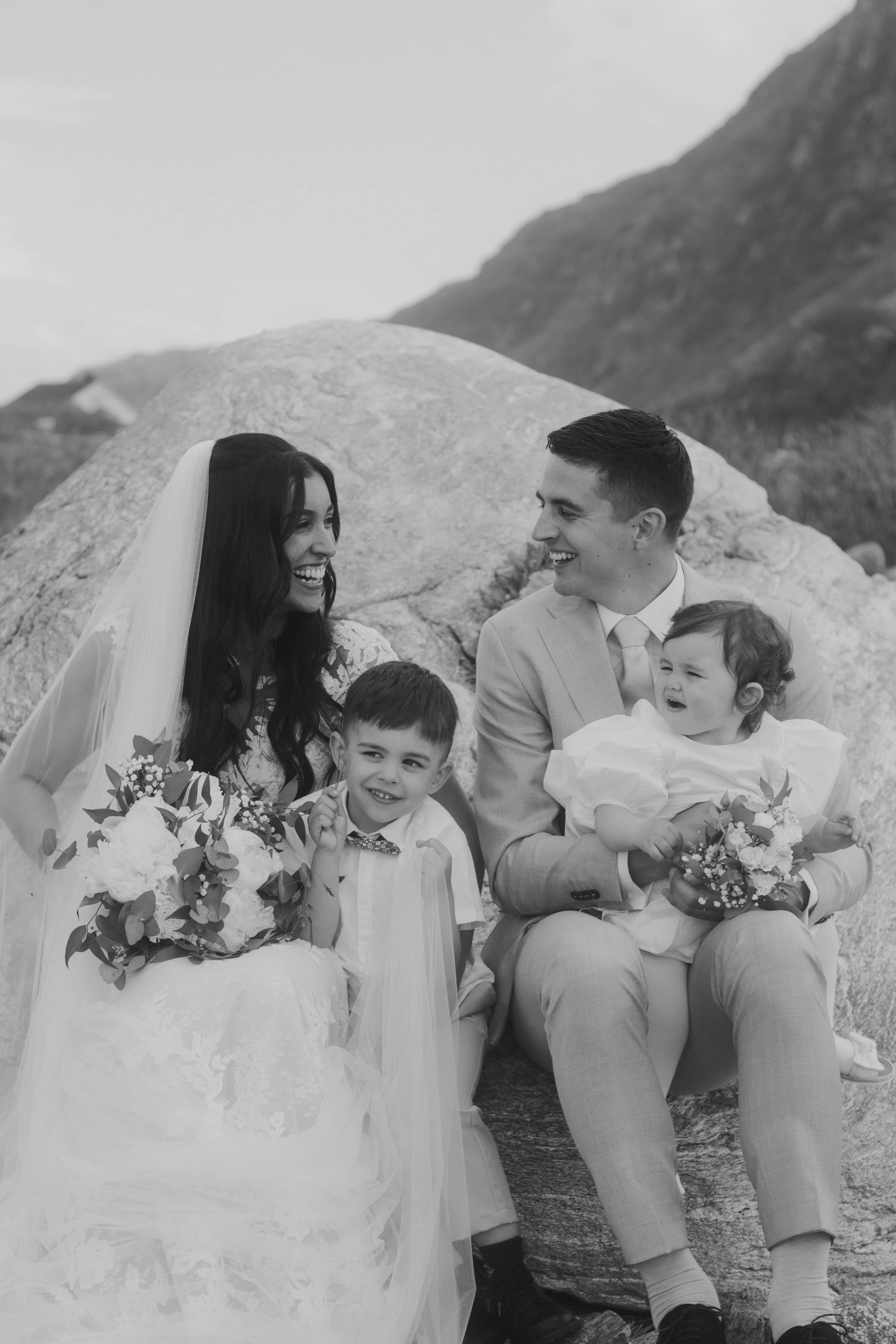 Brudepar fotografert av I Do Ålesund