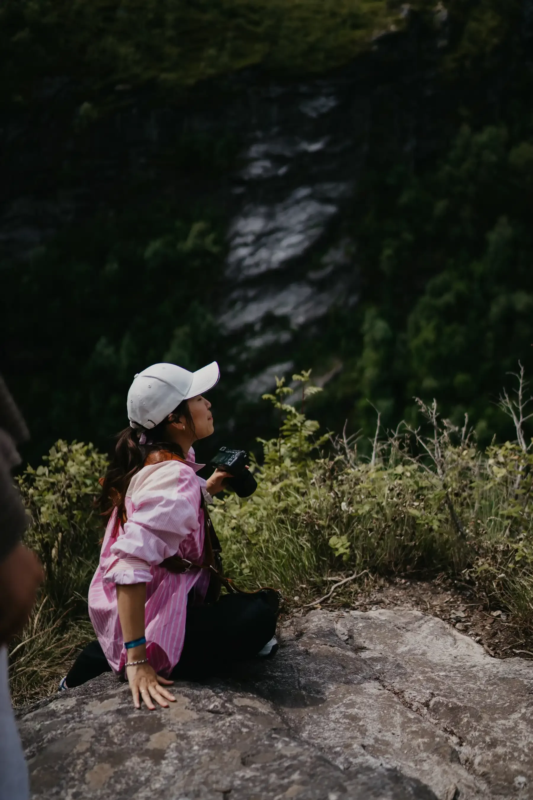 Elopement photographer in Geiranger, mighty mountains and fjords