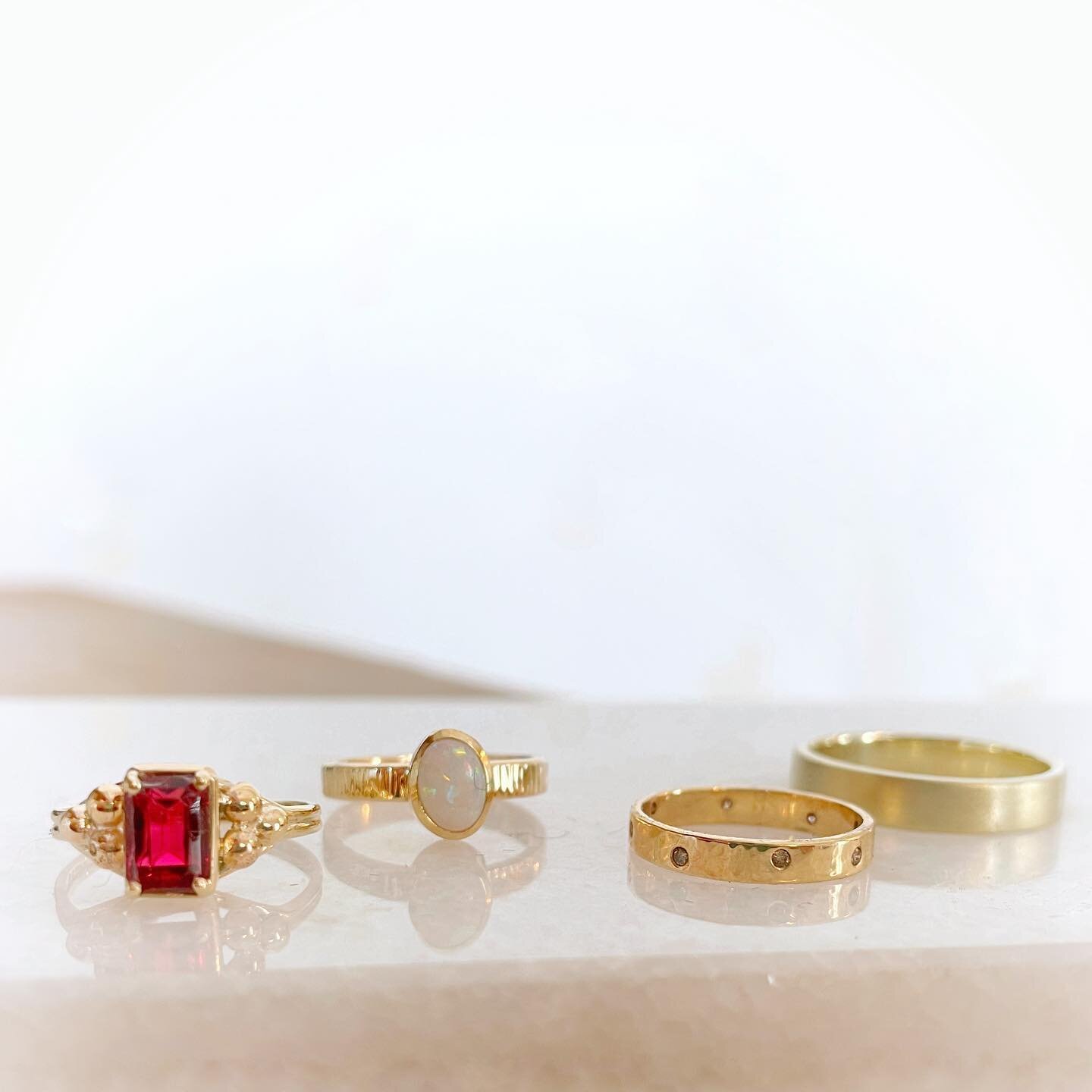 1 Family, 1 ring for each family member. 

Husband and wife married 25 years ago. Their marriage, still very alive but the love for their choice of wedding ring, not so much. 
.
Their 2 daughters had rings with their birthstones, but the rings didn&r