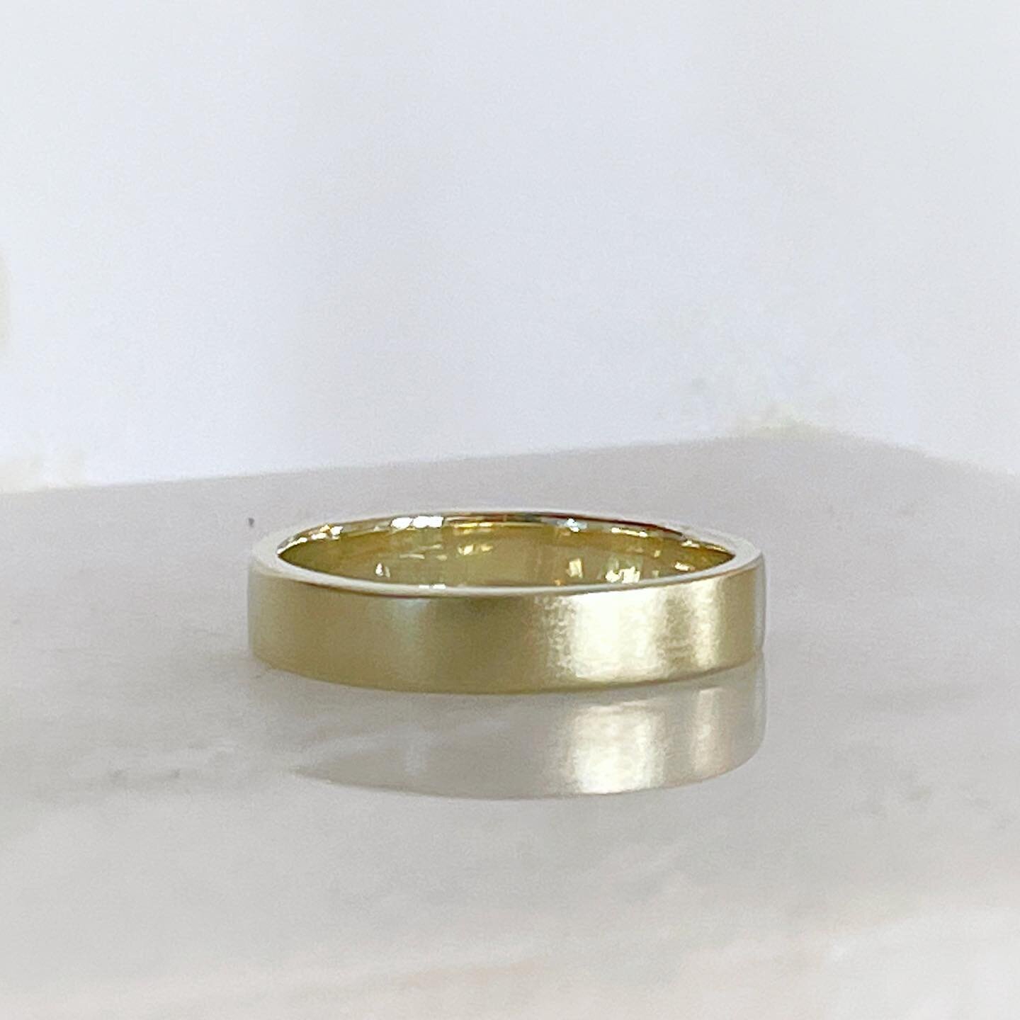 His wedding band.
.
His ring was also too small and too chunky. No longer worn, gathering dust but, of course, hugely sentimental. Because of the mixed with and yellow gold in the original ring, no one would touch it! Challenge accepted! I cut the ri