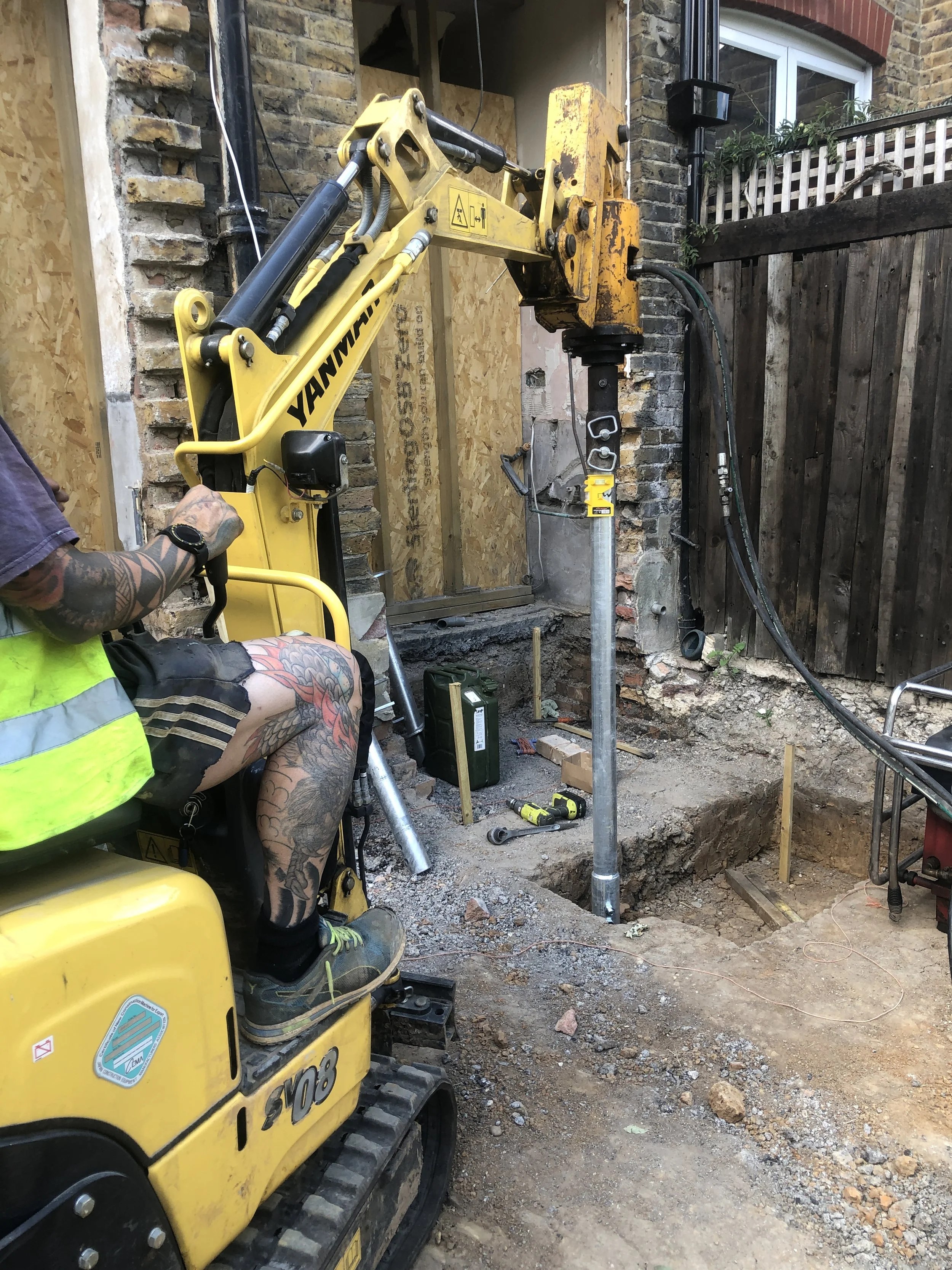 barc_DovercourtRoad_CON_EXT_Piling 4.JPG