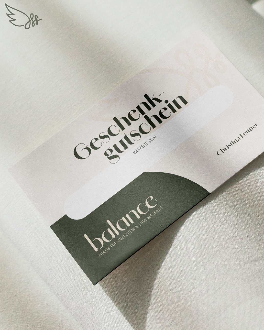 ✨ Finde deine innere Balance ✨
Mit dem neuen Design f&uuml;r balance - Praxis f&uuml;r Energetik &amp; Lomi Massage spiegelt sich Ruhe und Harmonie in jedem Detail wider. 💆&zwj;♀️💛
#gmoindgrafikdesign #branding #logodesign #printdesign