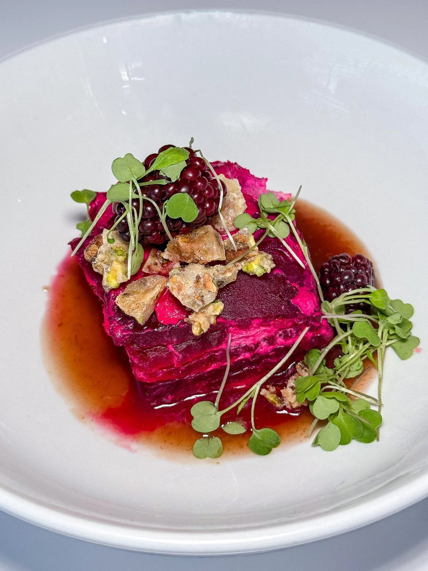 Portsmouth Restaurant Week kicked off Thursday! Join us at 5 participating locations for special prix fixe menus&mdash;available now through the 15th🍴

Participating restaurants @jumpinjays @moxynh @vidacantinanh @orenellsbbq @nichinannh