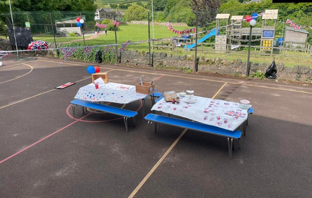 Come and join us for Greenwoods very own Jubilee street party 🎈

The sun is shining at English Bicknor 🌞 

Lots of activities for the children to explore.  Yummy treats for children and adults!! 

Everyone welcome 🇬🇧