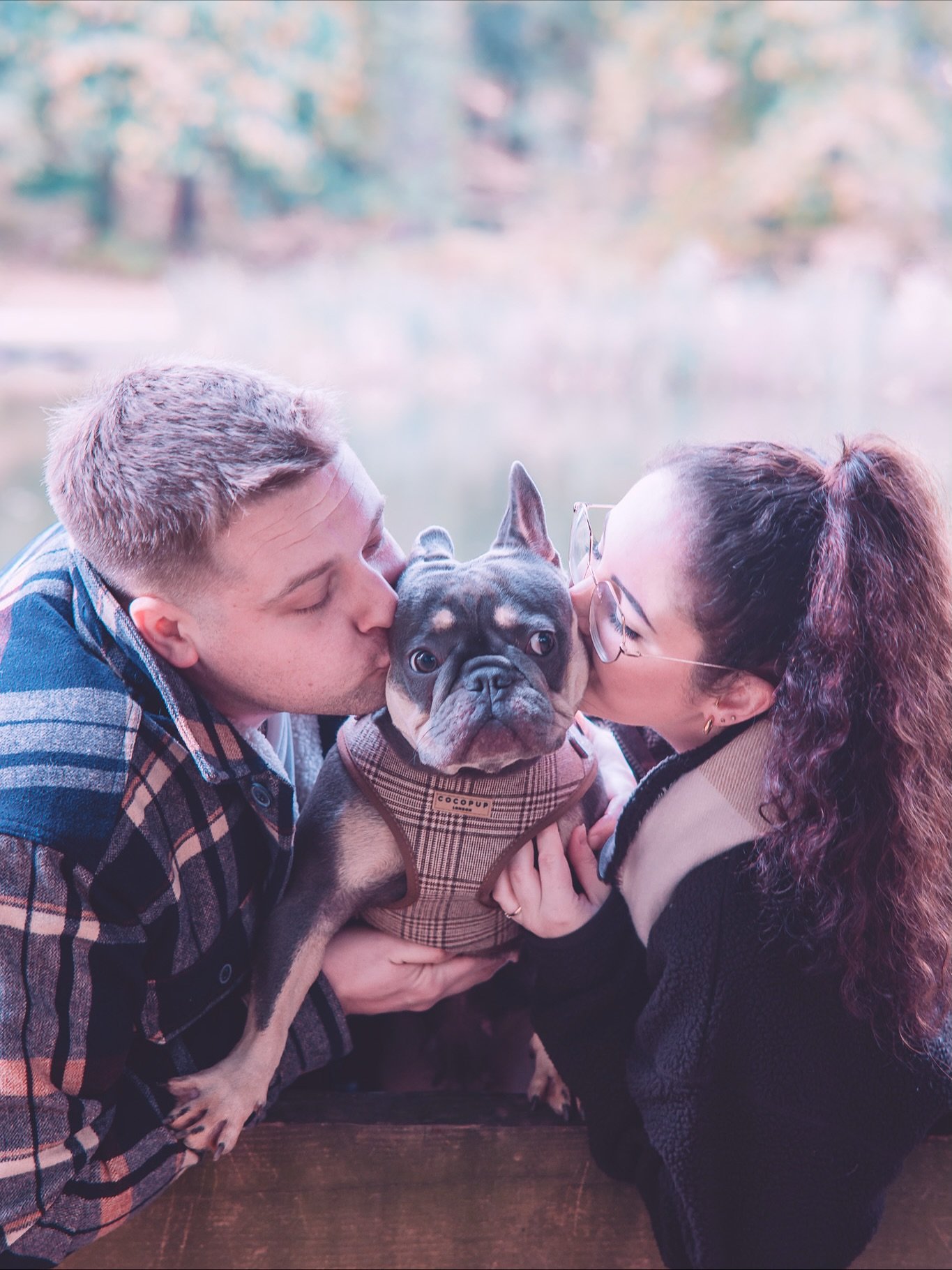 πΈ Charlotte, Sam & Pearl – Forest of Dean, Mallards Pike
This one was technically meant to be an engagement shoot for Charlotte & Sam… but let’s be honest — it quickly became Pearl’s photoshoot πΎπ
Their gor