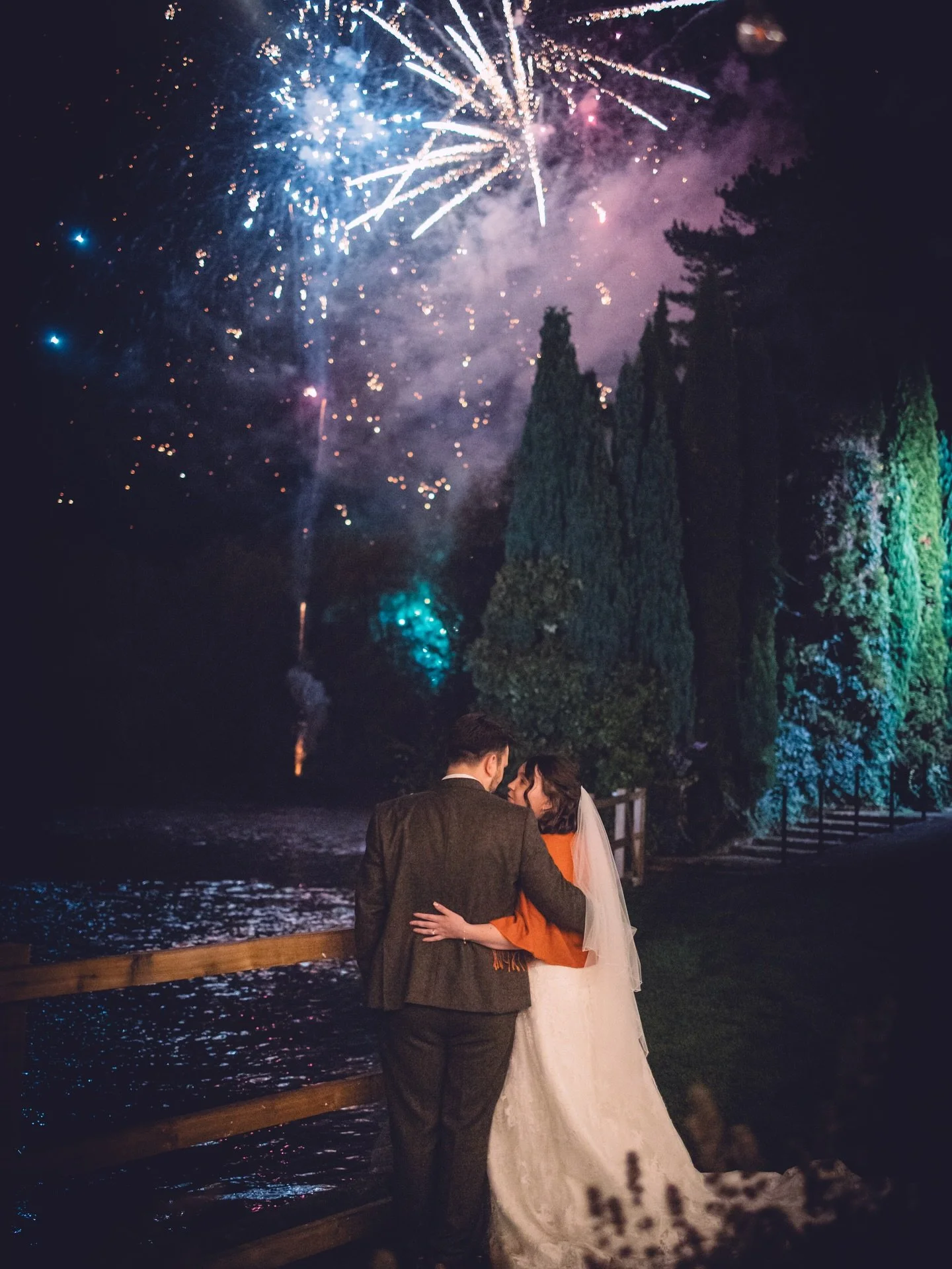 ✨ James and Chloe, what a finish. ✨

Their wedding at The Old Mill in Reading wrapped up in the most magical way &mdash; just the two of them, wrapped up together by the water, while the sky absolutely exploded into colour.

These are the moments I l