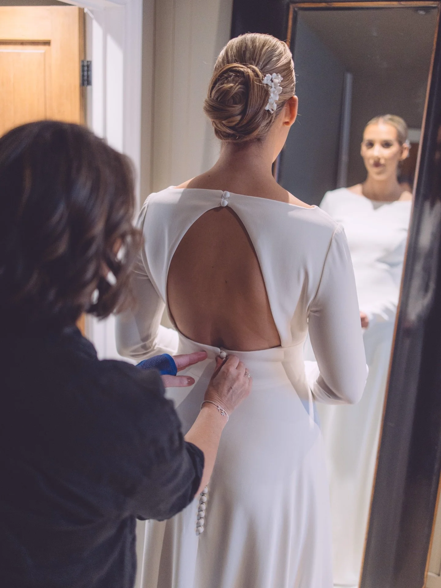 REVIEW TIME! 🤍

Mr &amp; Mrs Ramsdale
Married at the stunning Chenies Manor

This wedding was incredible.

From the setting at Chenies Manor to the energy of the day, everything just clicked. Big emotions, effortless style, and an evening reception 