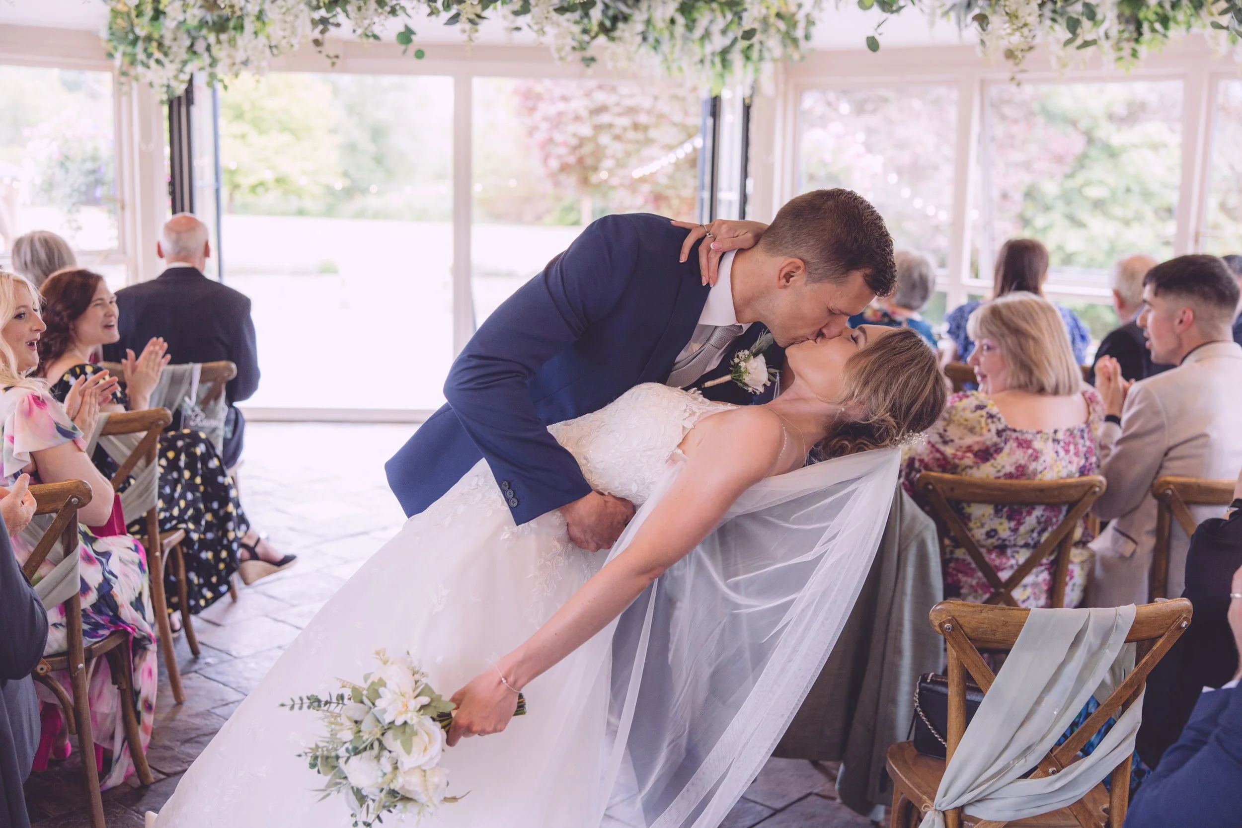 11 Reasons Documentary Wedding Photography Is the Right Choice for Your Wedding

