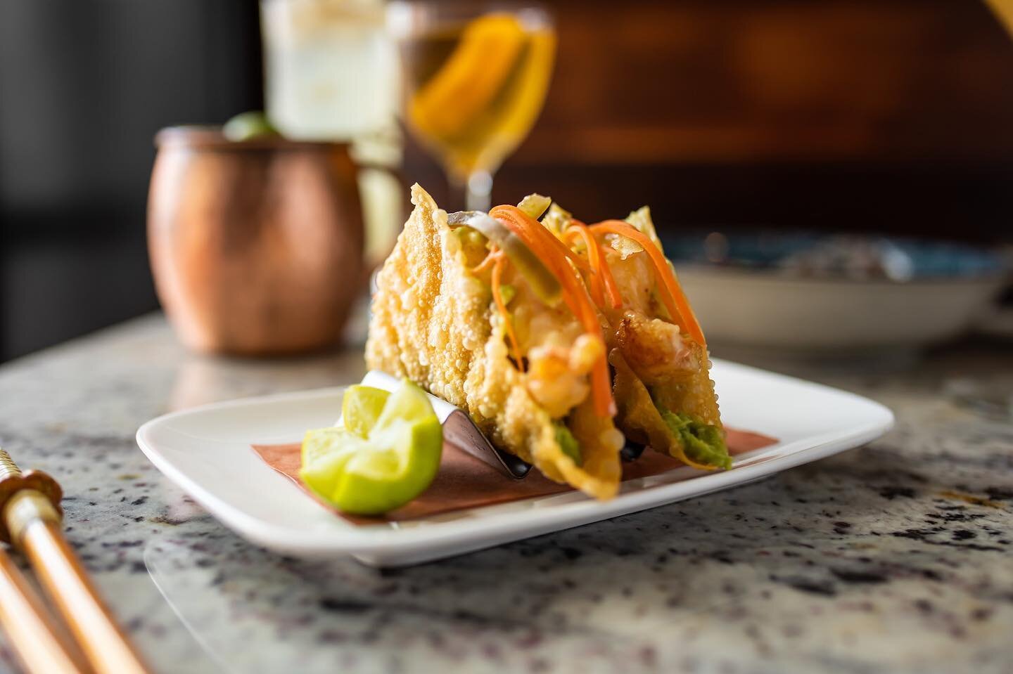 For Taco Tuesday we present to you our Oishi Shrimp Tacos 🍤 🤤
.
.
. 📸 @marencophoto 
.
#sushiwhisperer #philadelphia #fishtown #sushi #izakayabyyanaga #gluhospitality #tuna #spicytunaroll #cocktails #japanesefood #shrimptacos #tacotuesday