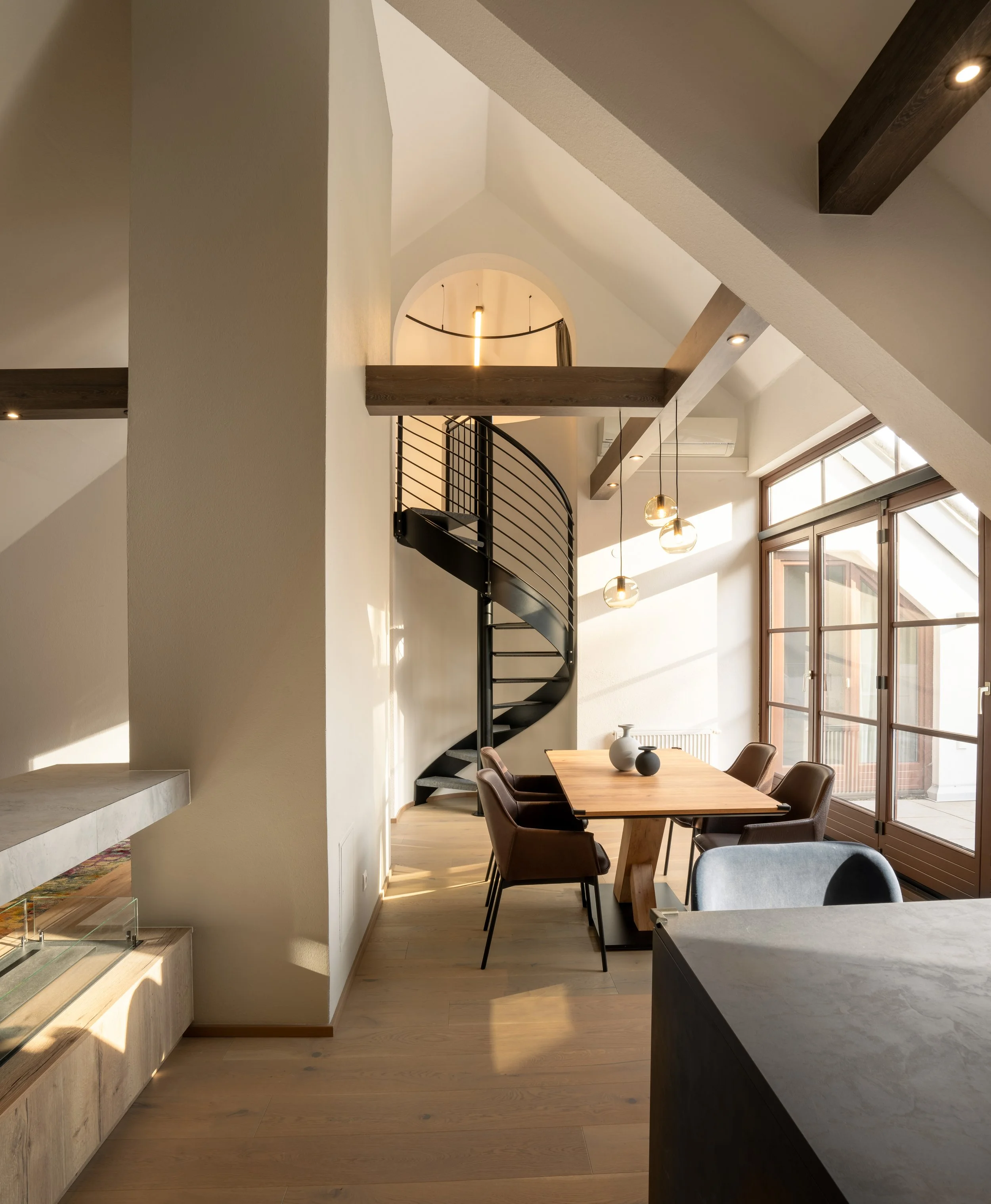 2024.12.18 - Hoflehner - Linz (Otrish)-7.jpg