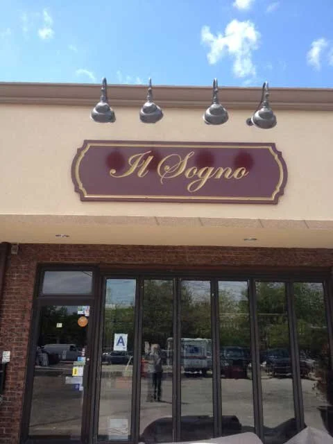 Il Sogno signage