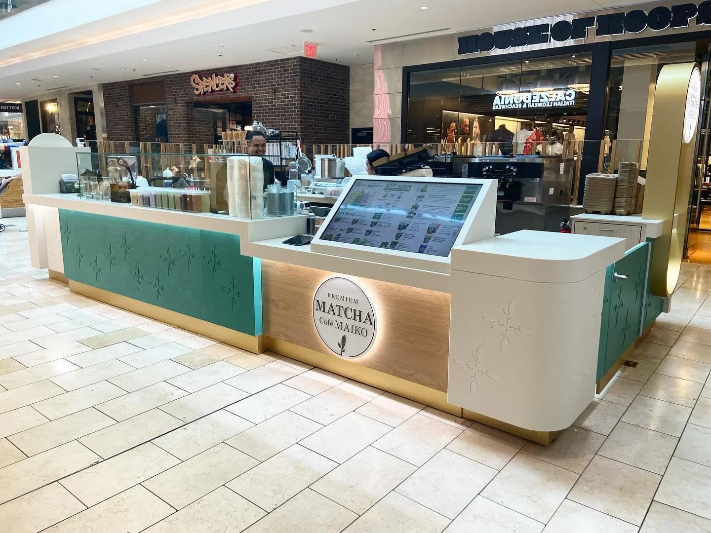 New @matchacafemaiko kiosk installed at Garden State Plaza 💚