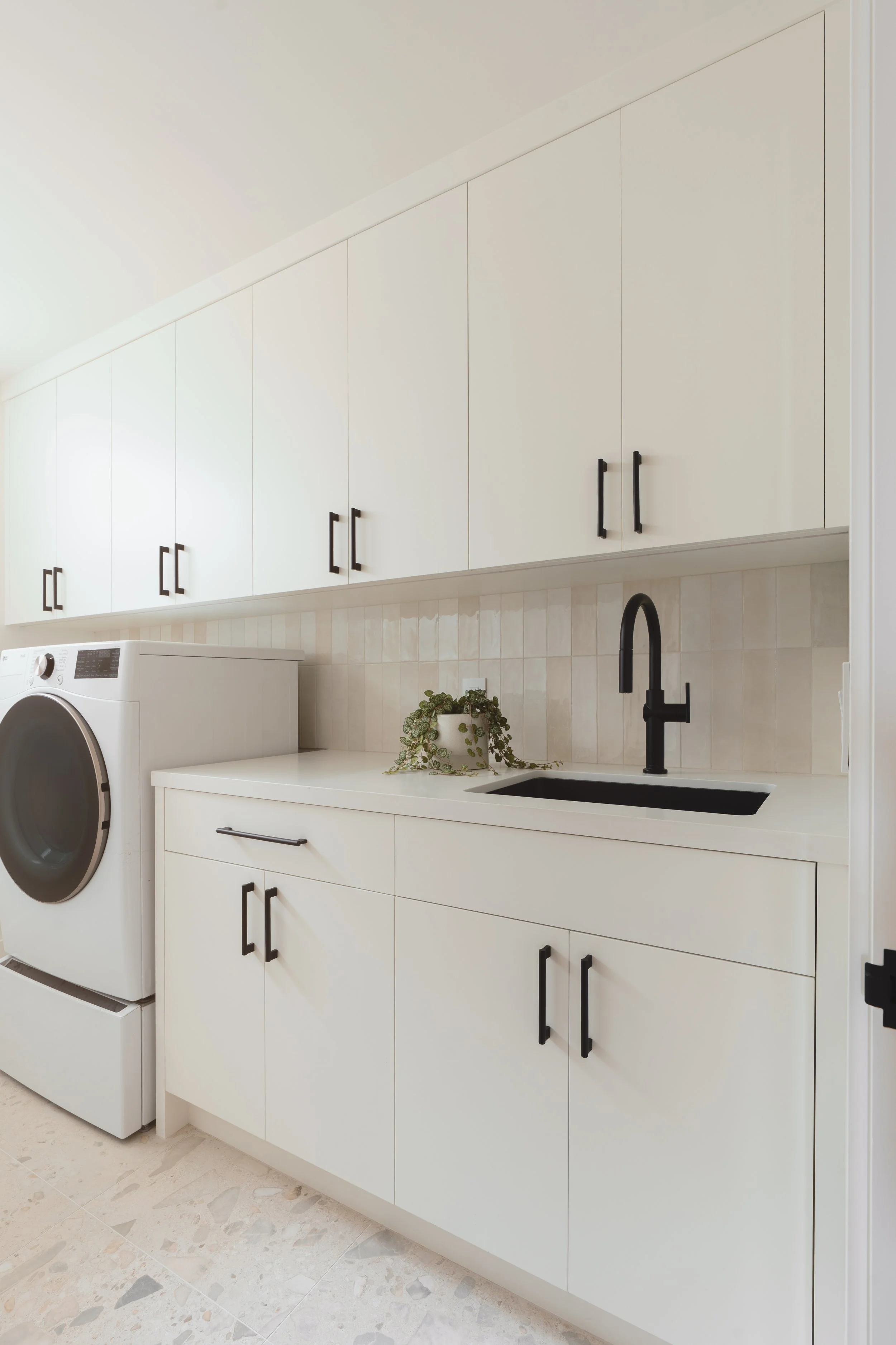 Jonathons Coastal Living interior design custom laundry room remodel in a simplistic traditional style in Dana Point, Orange County, CA