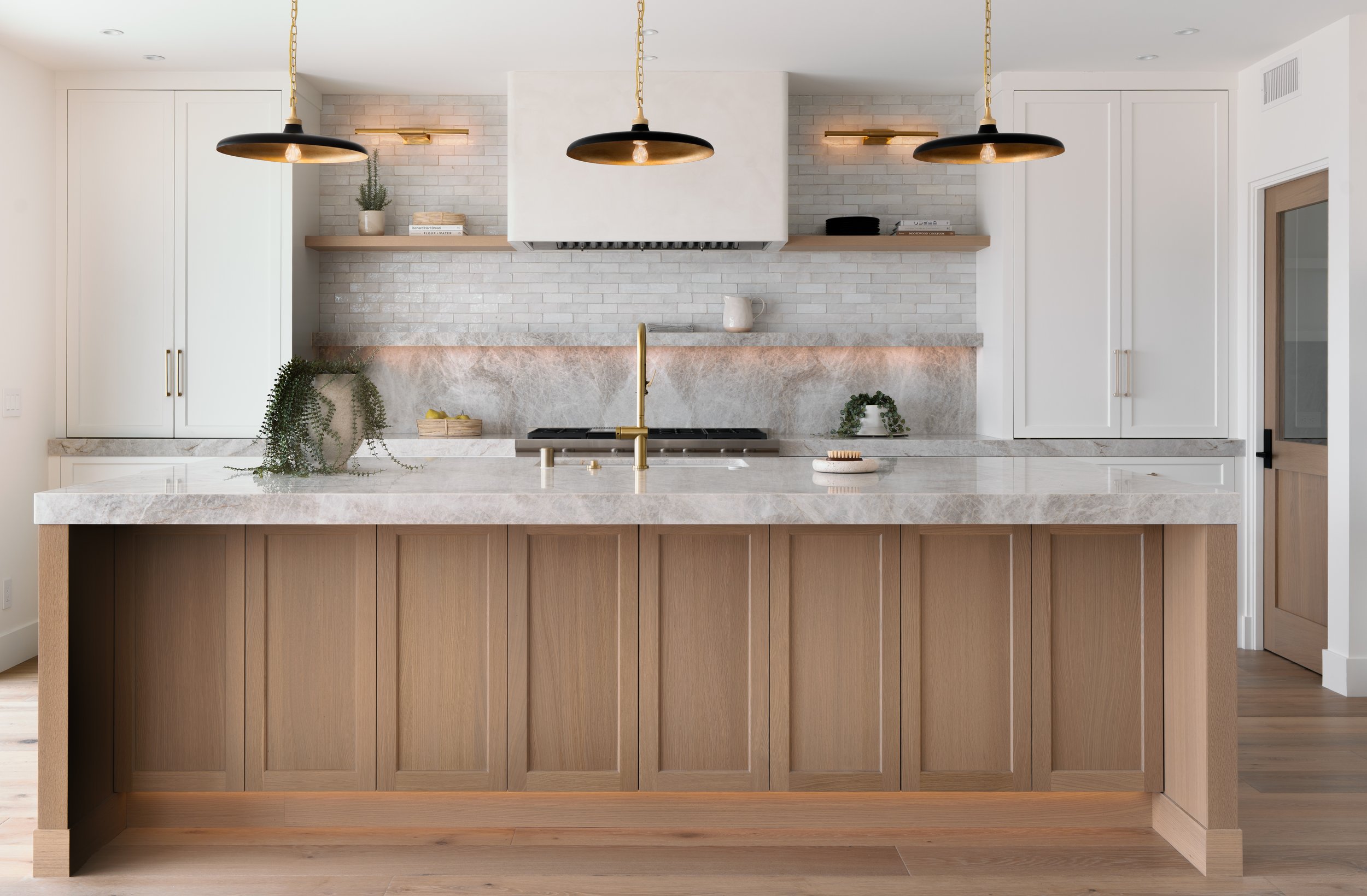 Jonathons Coastal Living interior design custom kitchen remodel in a simplistic traditional style in Dana Point, Orange County, CA