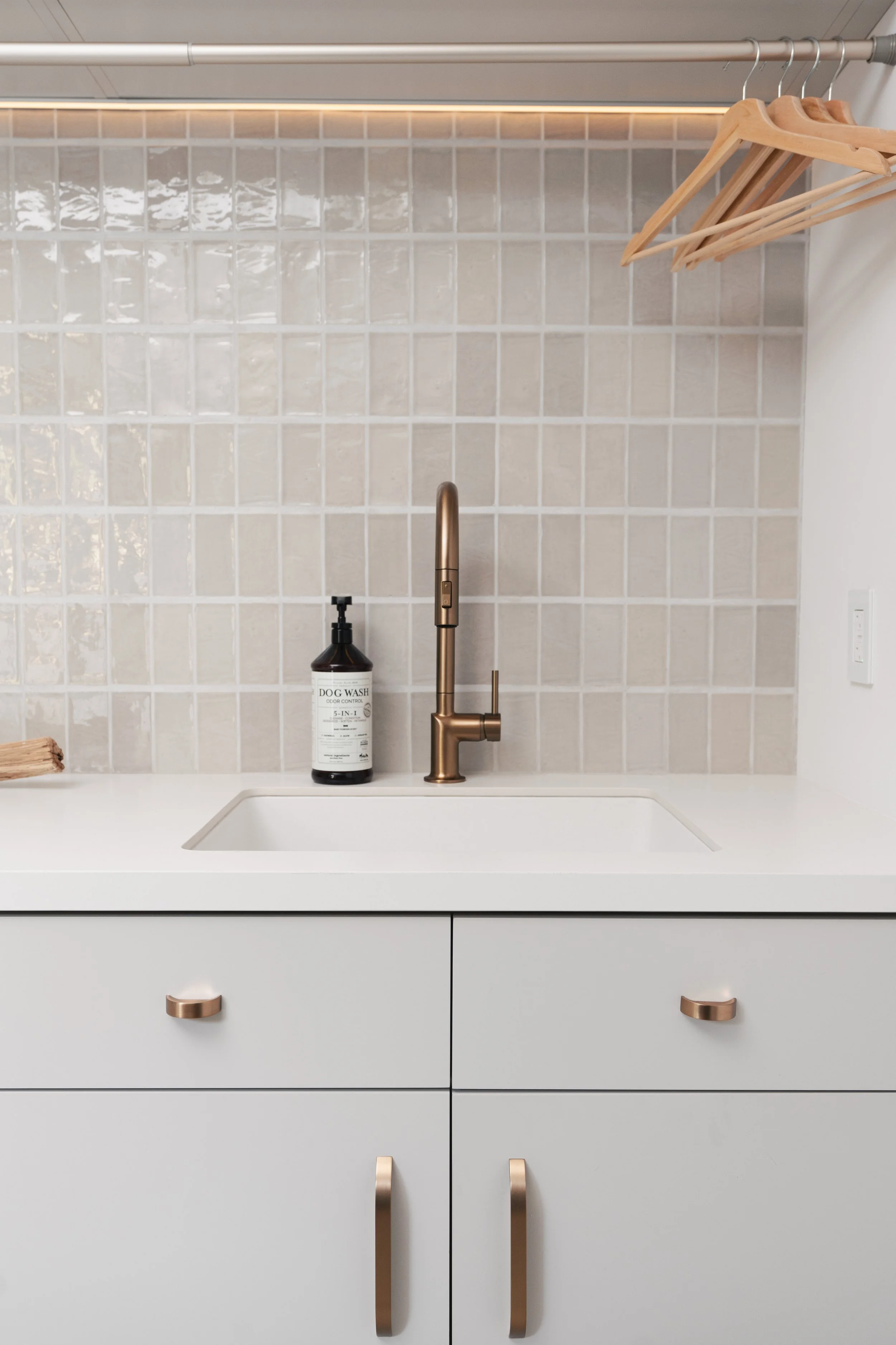 Jonathons Coastal Living interior design custom laundry room remodel in Yorba Linda, Orange County, CA