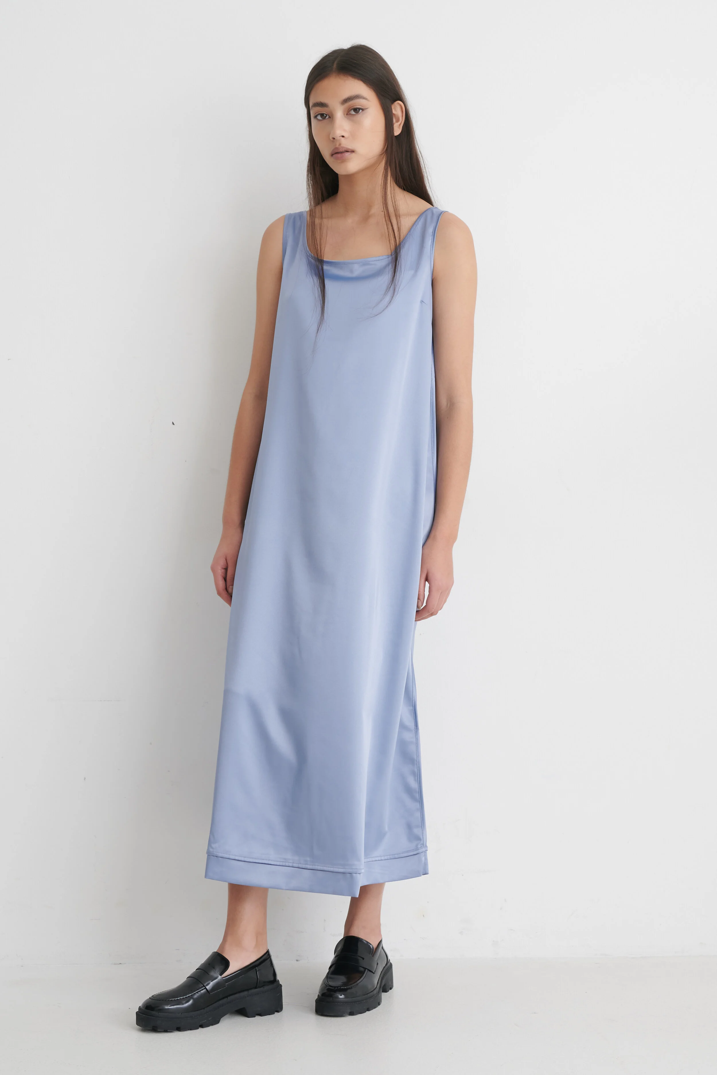 nakd_satin_bias_cut_midi_dress_1018-004292-000398014newWB.JPG