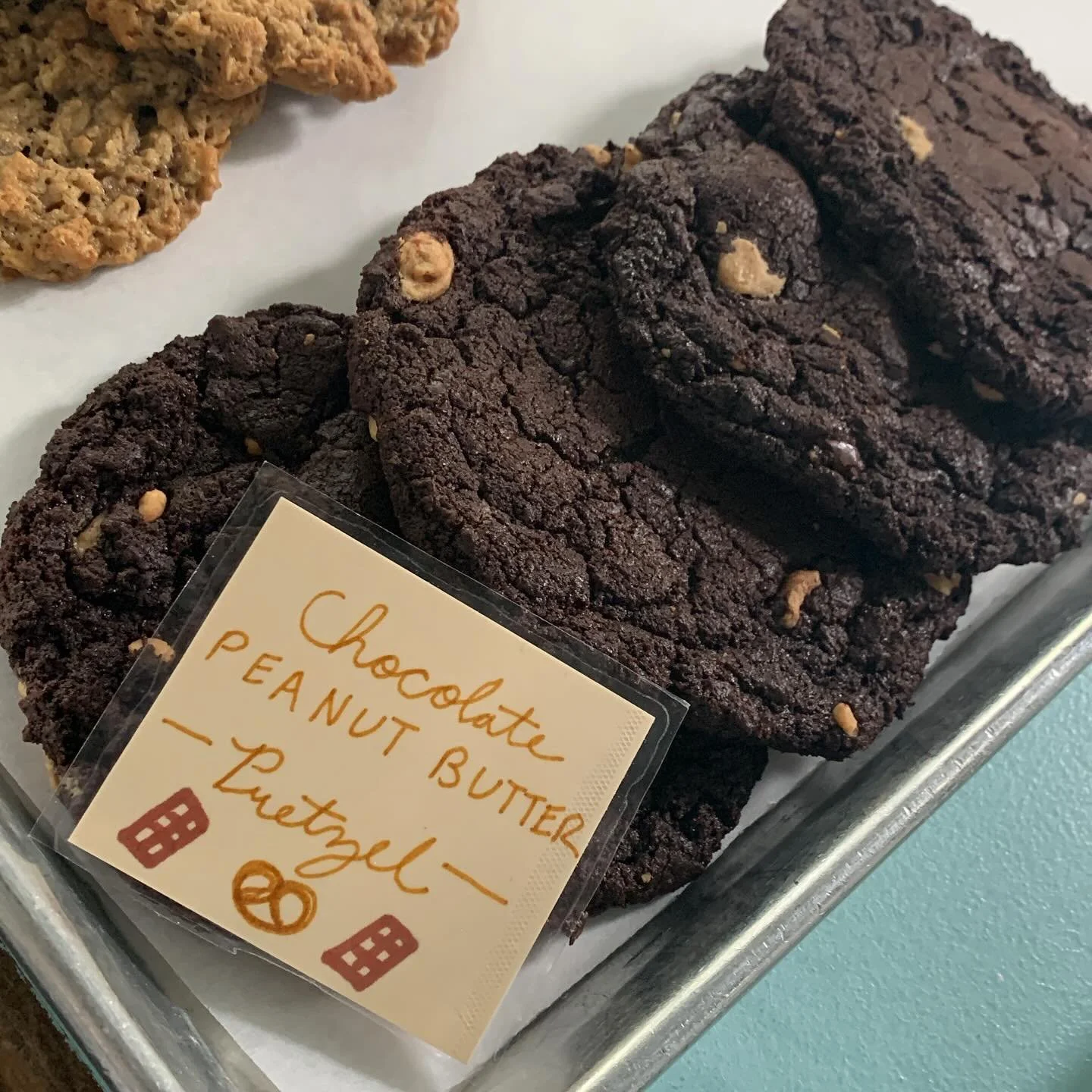 Back for October - chocolate peanut butter pretzel!
This is one my favorites but I still haven’t gotten a bite of one yet! I’m going to have to find a ‘broken’ one before this week ends!
M-Sat 10-5
843.579.2891
#charlestons