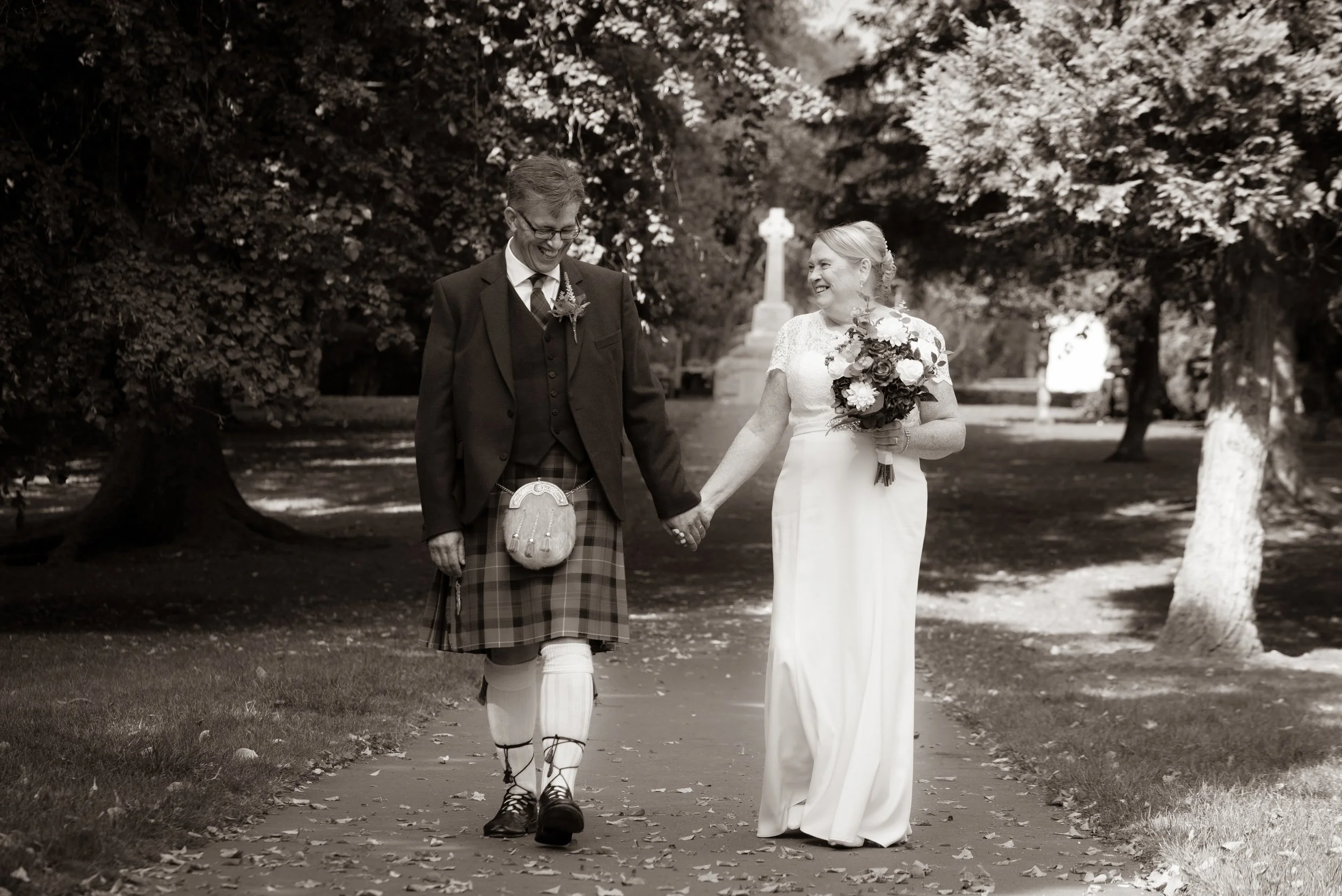 natural wedding photographer glasgow