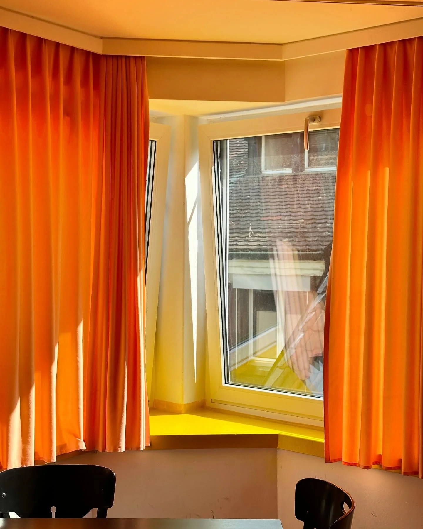 I may be the only person in the world that believes this, but the zombie-like state of jet lag is one of my favorites. The surreal feeling of excitement, confidence, newness, and unknown adventure is wrapped together with a bow of blurred vision and 