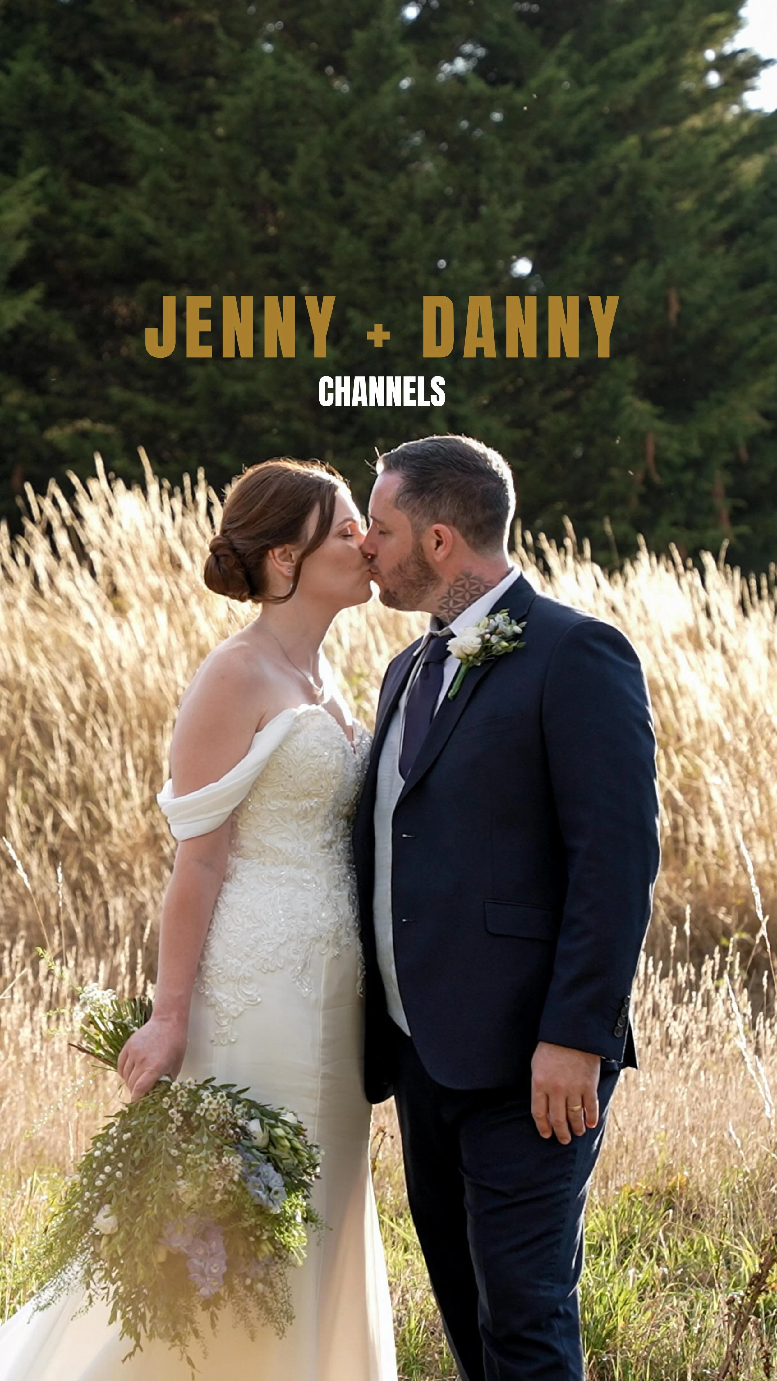From the moment they met on New Year’s Eve, sparks flew. Jenny disappeared at midnight like Cinderella…but fate had other plans. The very next day they found each other and it just clicked ❤️
After such a beautiful day at @channels_esse