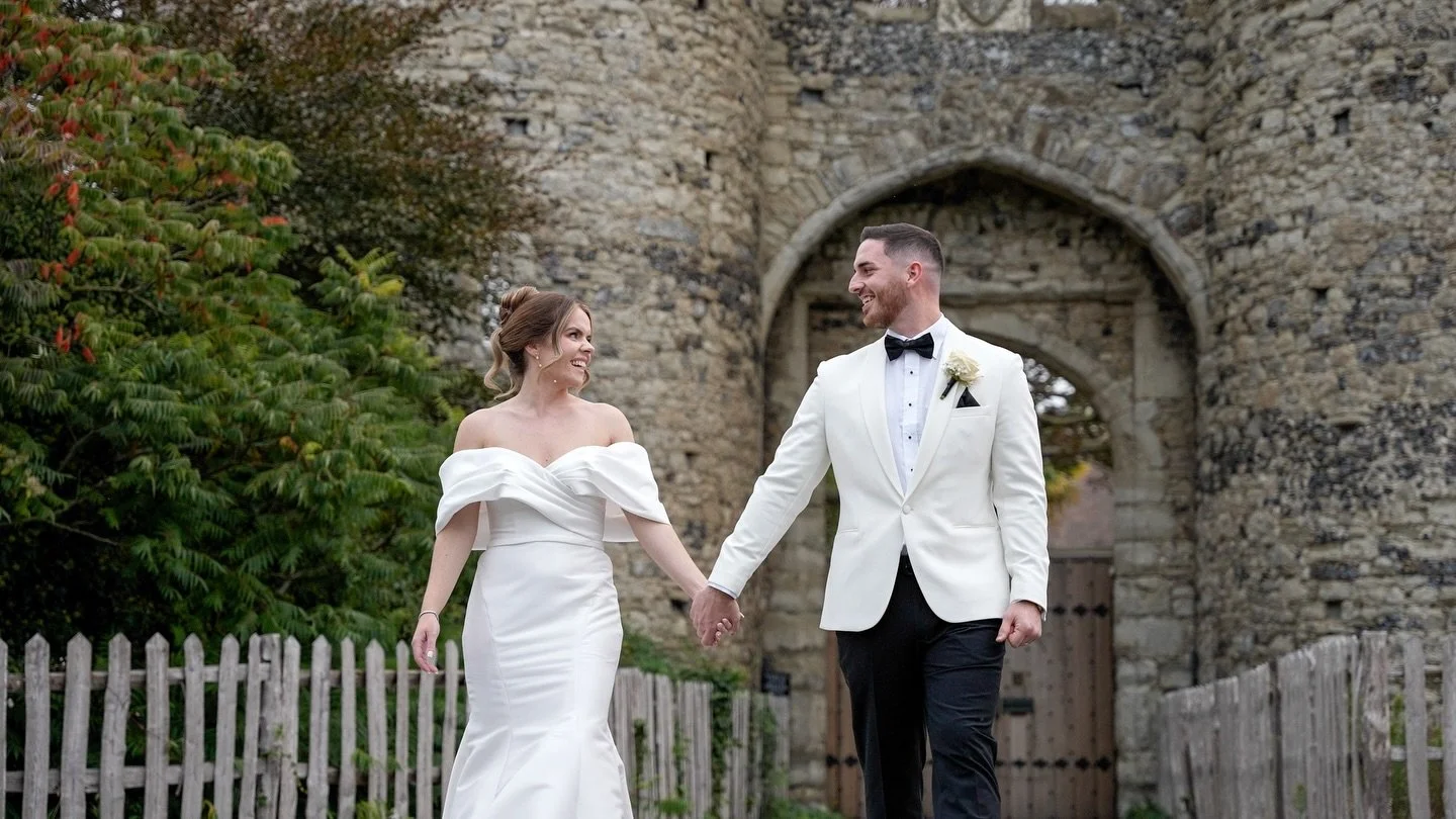 Soft tones against those historic stone walls 😍

There&rsquo;s just something about a cream suit jacket and a black bow tie that hits different. Sharp and effortlessly elegant.

Grooms don&rsquo;t sleep on this combo 🔥🥰🫶🏼

Sasha &amp; James 
Coo