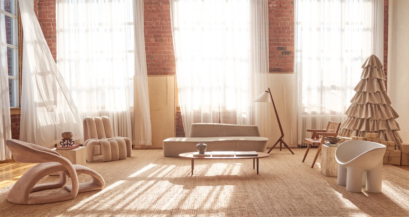 Today, we hope your space is filled with warmth, love, and laughter shared with those you hold close.
 May the day feel generous in its simplicity and ease.

Merry Christmas from your friends at Casa Bona🎄🤍

#holidays #christmasday