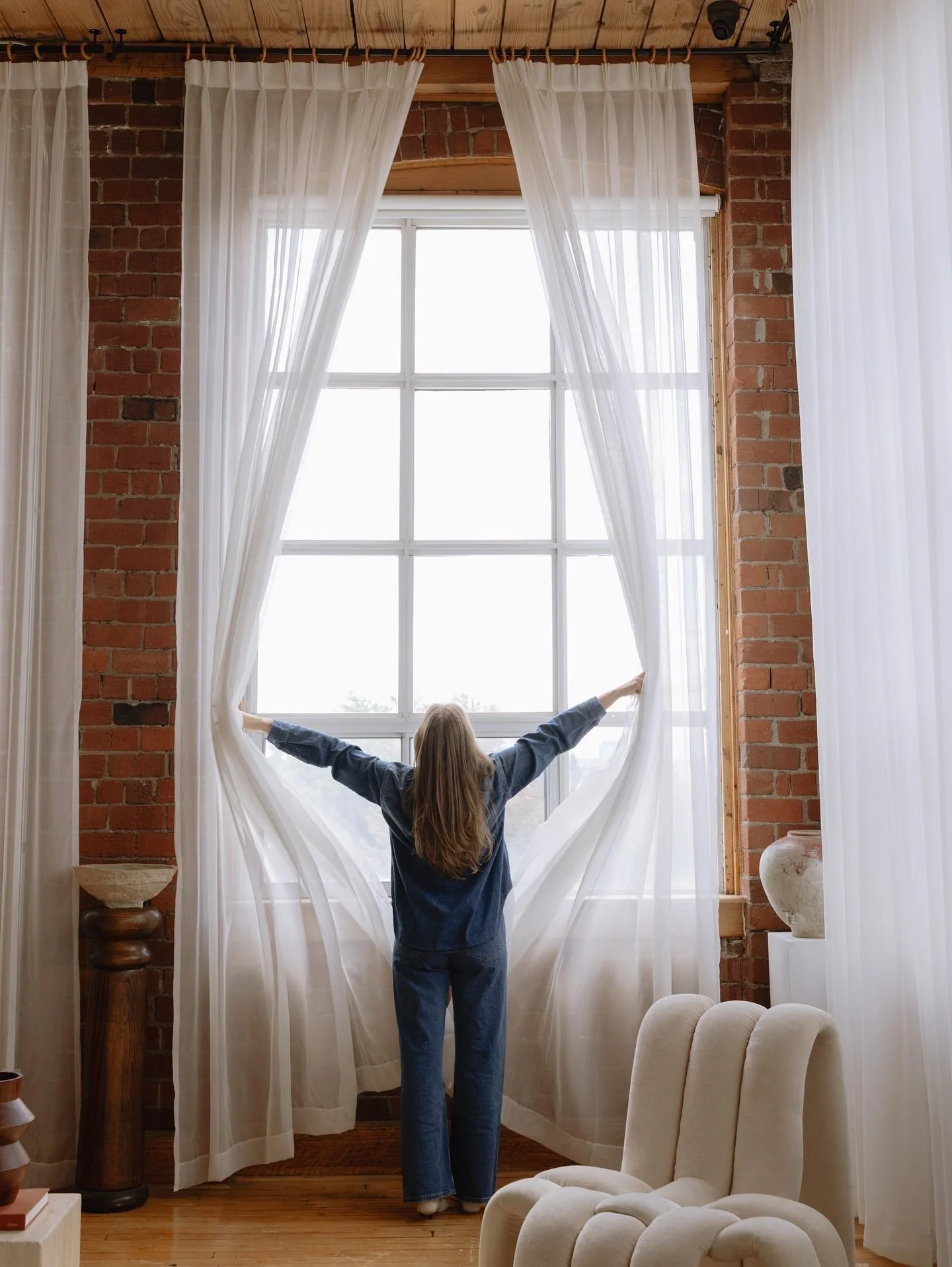 To every woman who has created, built, and brought her ideas into the world. It has been a joy to share Casa Bona with so many of you. Today we celebrate you.

Happy International Women&rsquo;s Day 🤎

#internationalwomensday #womeninbusiness 

@andr