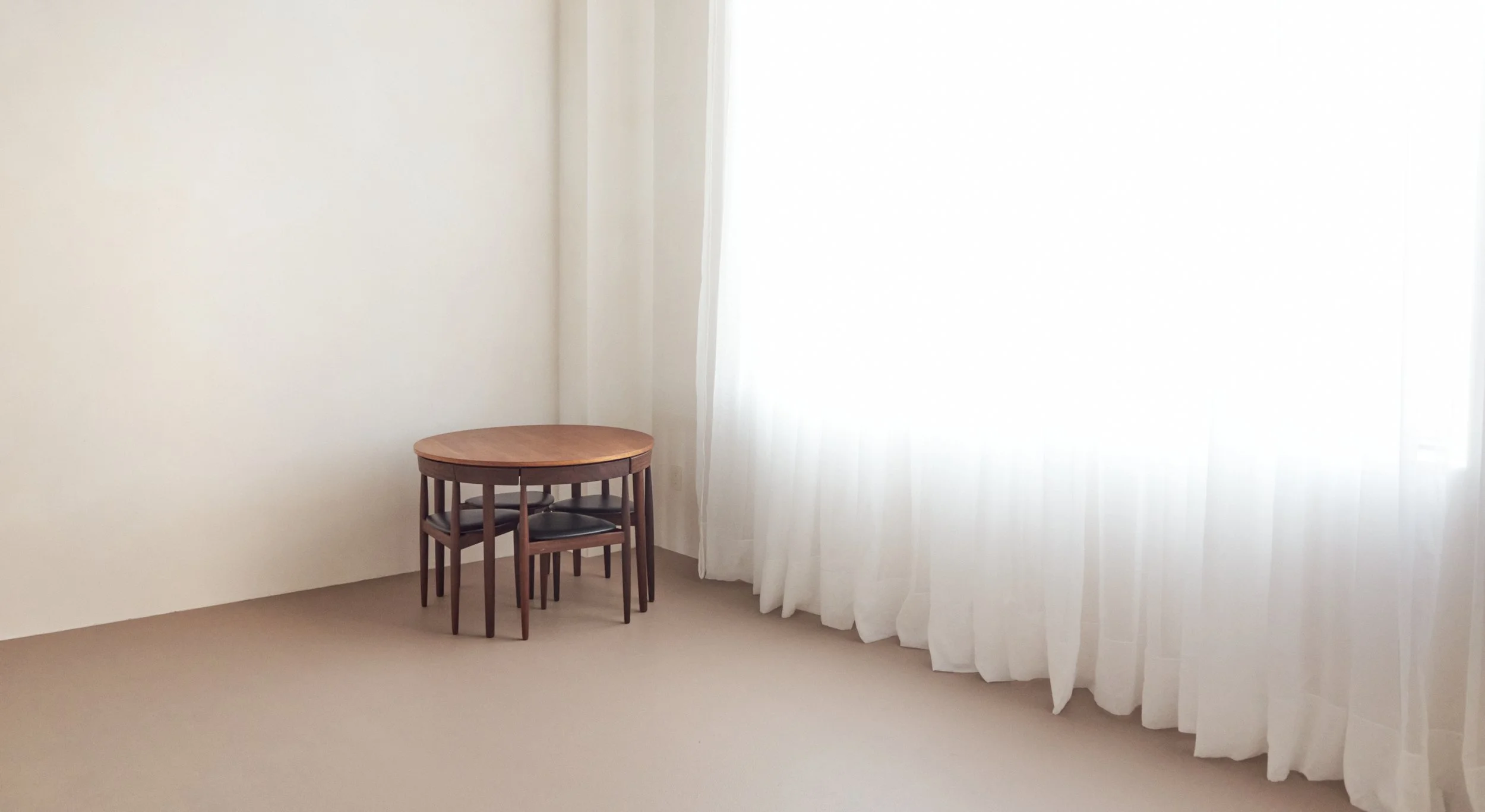 Toronto photo studio. Maternity photo studio.