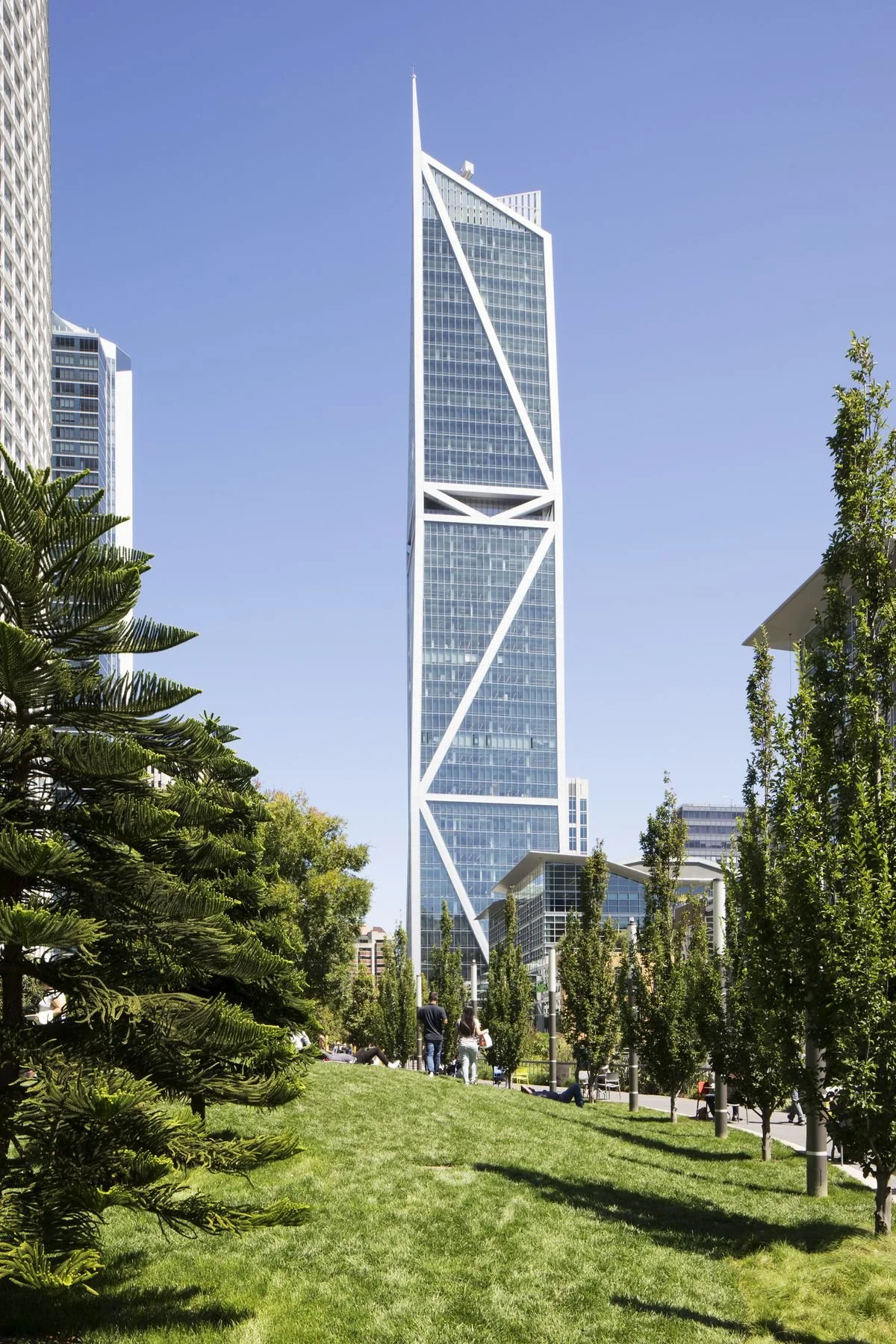 Rendering of 181 Fremont from Transbay park. Courtesy of Heller Manus Architects