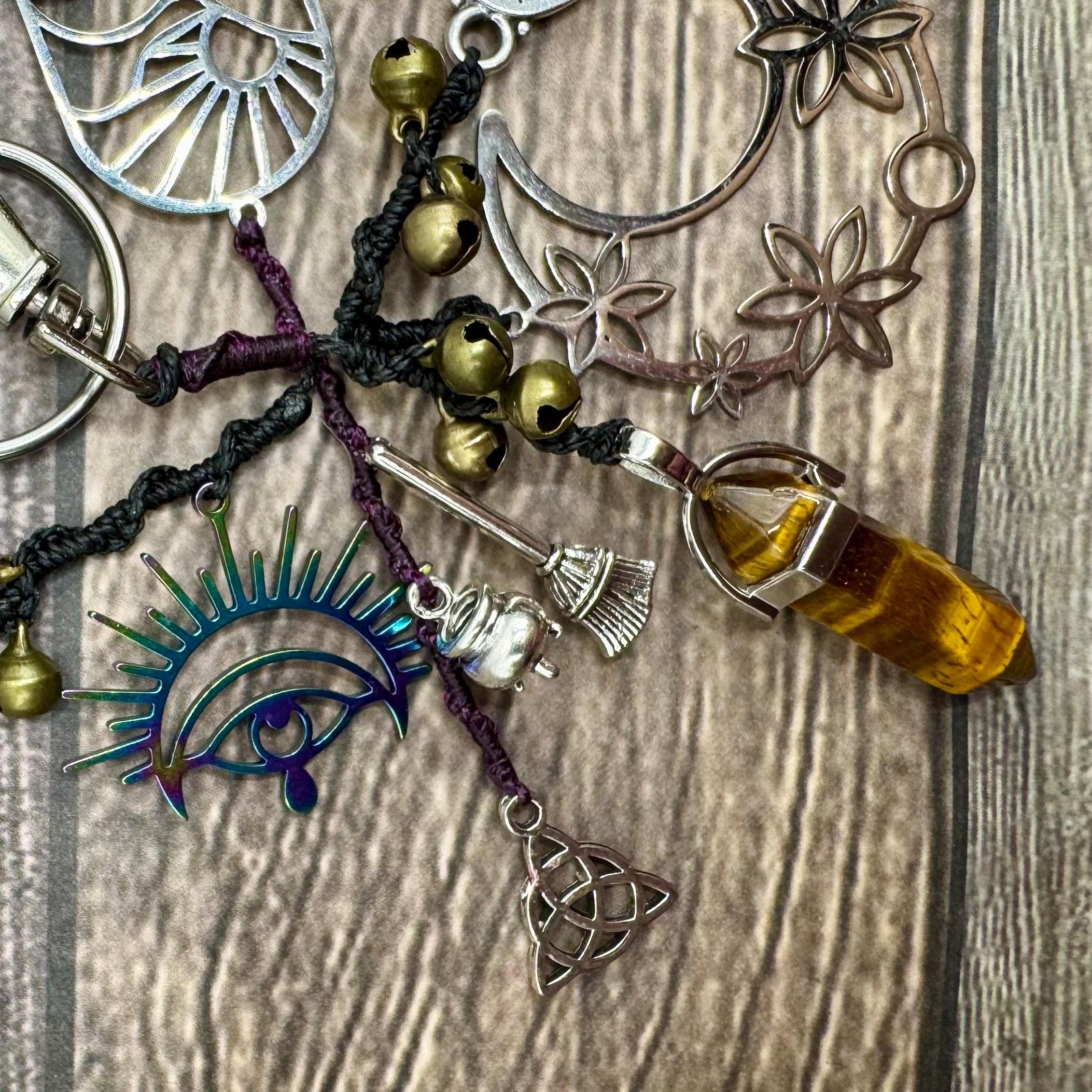 https://i.etsystatic.com/22708917/r/il/7bb403/6546645679/il_fullxfull.6546645679_8aj0.jpg