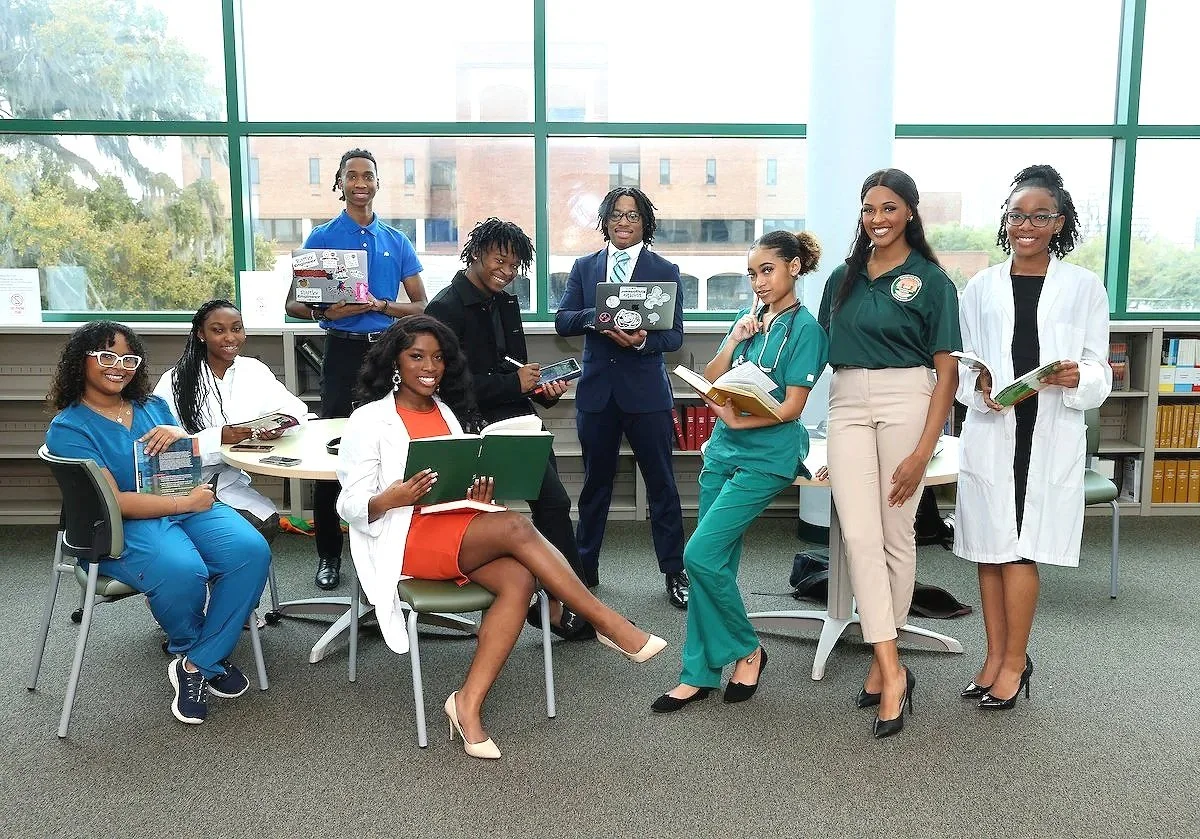 FAMU students from various curriculums joined together for a A&M Magazine image gathering event.